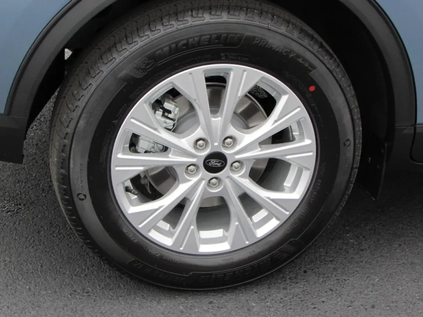 2026 /Ebony Ford Escape Active (1FMCU0GN6TU) with an 1.5L engine, 8A transmission, located at 12836 Highway 21, De Soto, MO, 63020, (636) 337-7777, 38.151867, -90.575615 - **Experience the Perfect Blend of Style and Functionality with the 2026 Ford Escape-Your Ideal SUV for Everyday Adventures!**<br /> <br /> Imagine cruising through the scenic routes of De Soto, MO, in a sleek and stylish SUV that not only turns heads but also delivers exceptional fuel efficiency and - Photo#48