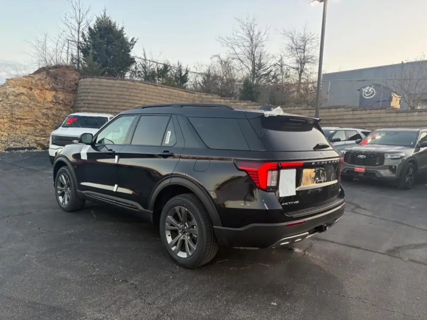 2026 Ford Explorer Active (1FMUK8DH2TG) with an 2.3L EcoBoost I-4 engine, Automatic transmission, located at 12836 Highway 21, De Soto, MO, 63020, (636) 337-7777, 38.151867, -90.575615 - Are you ready to elevate your family's adventures with the perfect blend of style, space, and capability? Look no further than this stunning 2026 Ford Explorer Active, now available at Pettus Ford De Soto. With its exceptional versatility and modern features, this SUV is ideal for growing families, - Photo#2