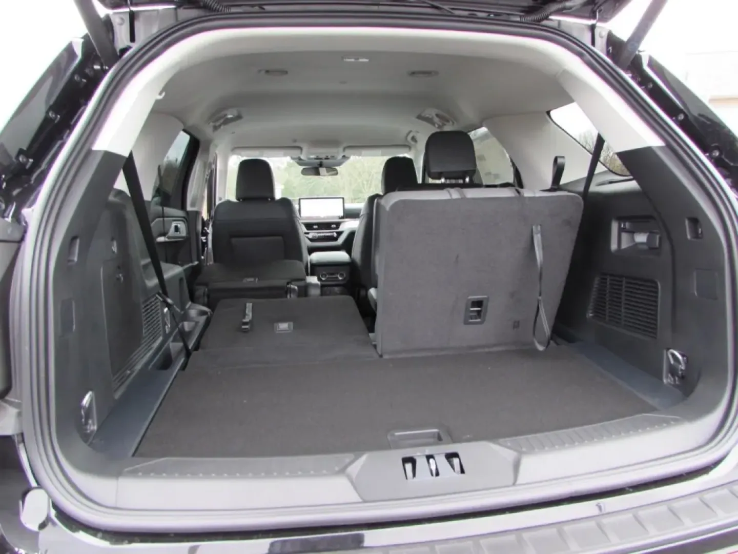 2026 Ford Explorer Active (1FMUK8DH2TG) with an 2.3L EcoBoost I-4 engine, Automatic transmission, located at 12836 Highway 21, De Soto, MO, 63020, (636) 337-7777, 38.151867, -90.575615 - Are you ready to elevate your family's adventures with the perfect blend of style, space, and capability? Look no further than this stunning 2026 Ford Explorer Active, now available at Pettus Ford De Soto. With its exceptional versatility and modern features, this SUV is ideal for growing families, - Photo#30