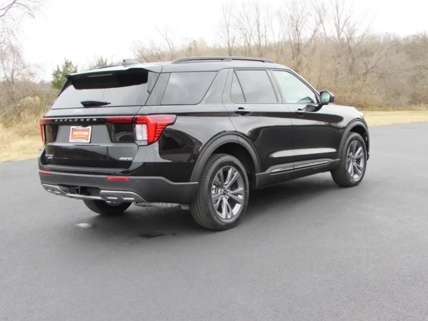 2026 Ford Explorer Active (1FMUK8DH2TG) with an 2.3L EcoBoost I-4 engine, Automatic transmission, located at 12836 Highway 21, De Soto, MO, 63020, (636) 337-7777, 38.151867, -90.575615 - Are you ready to elevate your family's adventures with the perfect blend of style, space, and capability? Look no further than this stunning 2026 Ford Explorer Active, now available at Pettus Ford De Soto. With its exceptional versatility and modern features, this SUV is ideal for growing families, - Photo#6