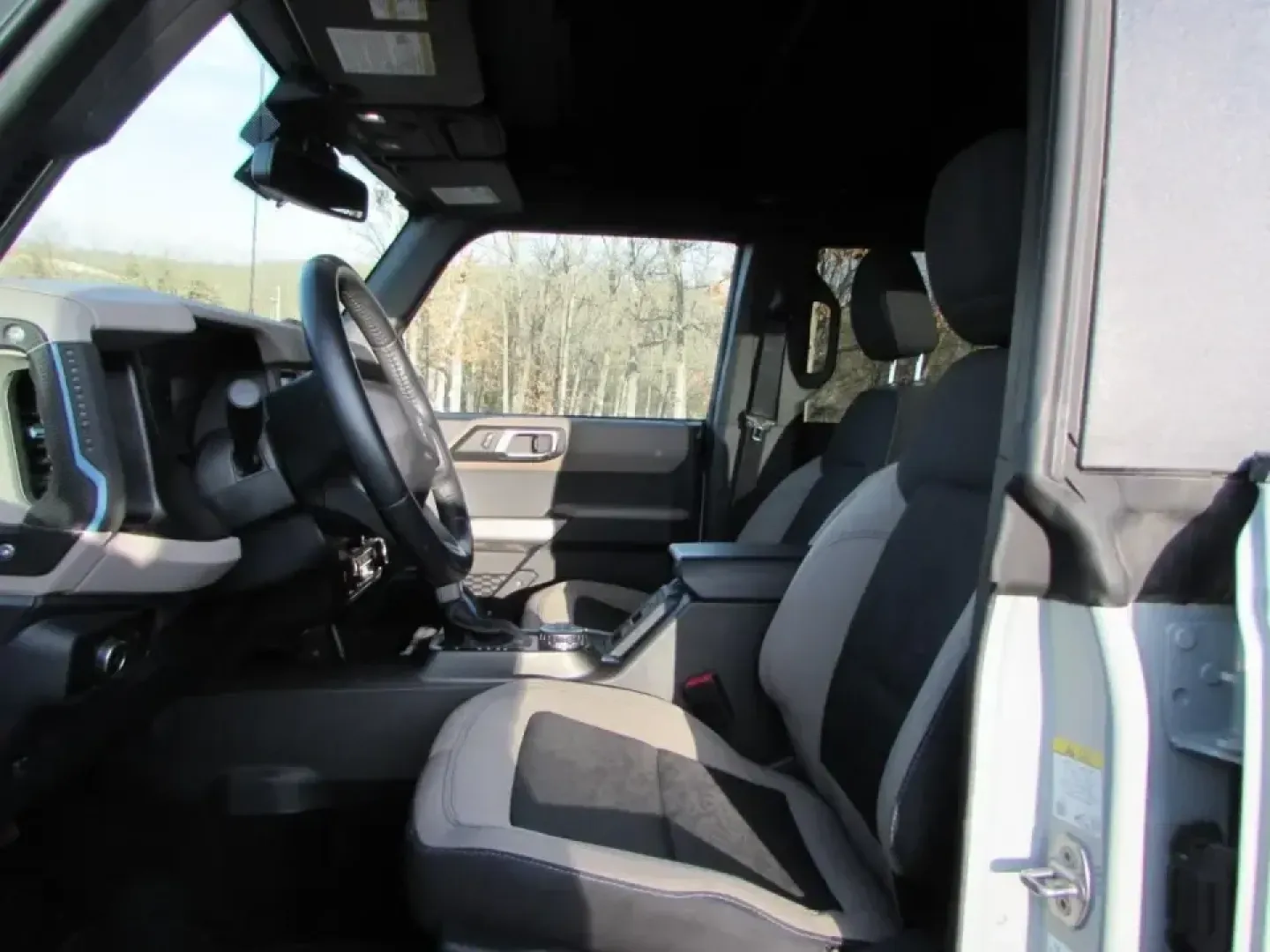 2023 /Black Ford Bronco Wildtrak (1FMEE5DP2PL) with an 2.7L V6 DOHC 24V engine, 7M transmission, located at 12830 Highway 21, De Soto, MO, 63020, (636) 337-7777, 38.153099, -90.573624 - ### Embrace Adventure with the 2023 Ford Bronco at Pettus CDJR DeSoto<br /> <br /> Are you ready to elevate your weekend adventures or tackle your daily commute with style and confidence? Look no further than this stunning 2023 Ford Bronco, now available at Pettus CDJR DeSoto! This rugged SUV is not - Photo#4