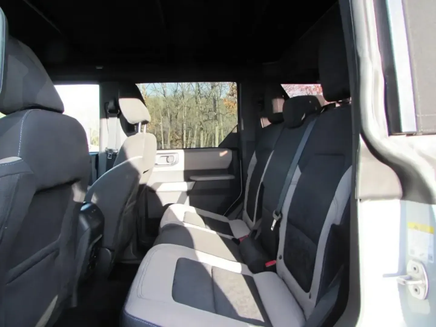 2023 /Black Ford Bronco Wildtrak (1FMEE5DP2PL) with an 2.7L V6 DOHC 24V engine, 7M transmission, located at 12830 Highway 21, De Soto, MO, 63020, (636) 337-7777, 38.153099, -90.573624 - ### Embrace Adventure with the 2023 Ford Bronco at Pettus CDJR DeSoto<br /> <br /> Are you ready to elevate your weekend adventures or tackle your daily commute with style and confidence? Look no further than this stunning 2023 Ford Bronco, now available at Pettus CDJR DeSoto! This rugged SUV is not - Photo#5