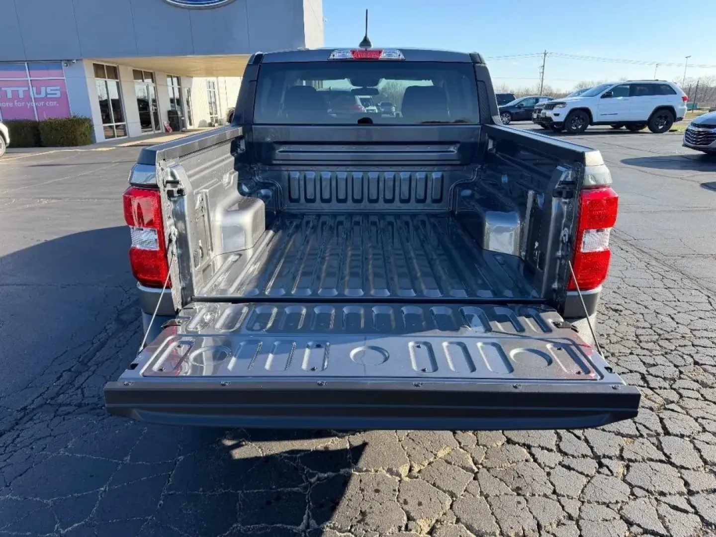 2026 /Black Onyx/Dark Slate Cloth Ford Maverick XL (3FTTW8BA0TR) with an 2.0L engine, CVT transmission, located at 141 Commercial Dr, Fredericktown, MO, 63645, (573) 783-6432, 37.570087, -90.320648 - **Unleash Your Adventures with the 2026 Ford Maverick XL at Pettus Ford Fredericktown!**<br /> <br /> If you're seeking a vehicle that seamlessly blends daily utility with weekend adventure, look no further than the 2026 Ford Maverick XL. Perfect for weekend excursions or daily commutes, this versat - Photo#4