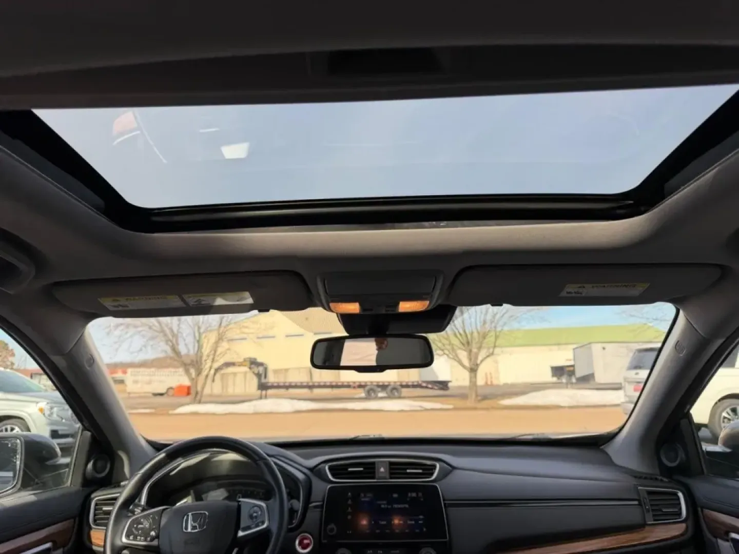 2017 /Gray Leather Honda CR-V EX-L (2HKRW2H84HH) with an 1.5L I-4 16-Valve DOHC engine, Automatic transmission, located at 970 Woodlawn Dr., Farmington, MO, 63640, (573) 431-7800, 37.825642, -90.468674 - **Experience Adventure Every Day with the 2017 Honda CR-V EX-L at Pettus CDJR Farmington!**<br /> <br /> If you're searching for a versatile SUV that perfectly balances style, comfort, and performance, look no further than the 2017 Honda CR-V EX-L, available now at Pettus CDJR Farmington. Whether yo - Photo#10