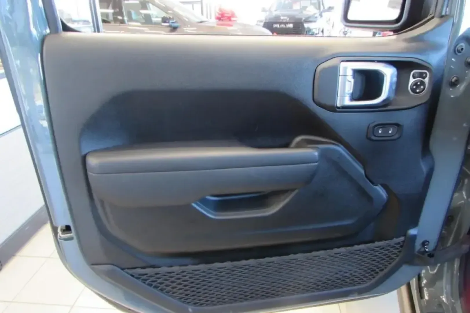 2024 /Black Jeep Wrangler Willys 4xe (1C4RJXN61RW) with an 2.0L L4 DOHC 16V HYBRID engine, Automatic transmission, located at 12830 Highway 21, De Soto, MO, 63020, (636) 337-7777, 38.153099, -90.573624 - ### Explore Boundless Adventures with the 2024 Jeep Wrangler Willys 4xe at Pettus CDJR DeSoto<br /> <br /> Are you ready to take your next adventure to new heights? The 2024 Jeep Wrangler Willys 4xe is not just an SUV; it's a lifestyle vehicle designed for those who crave exploration, whether it's t - Photo#13