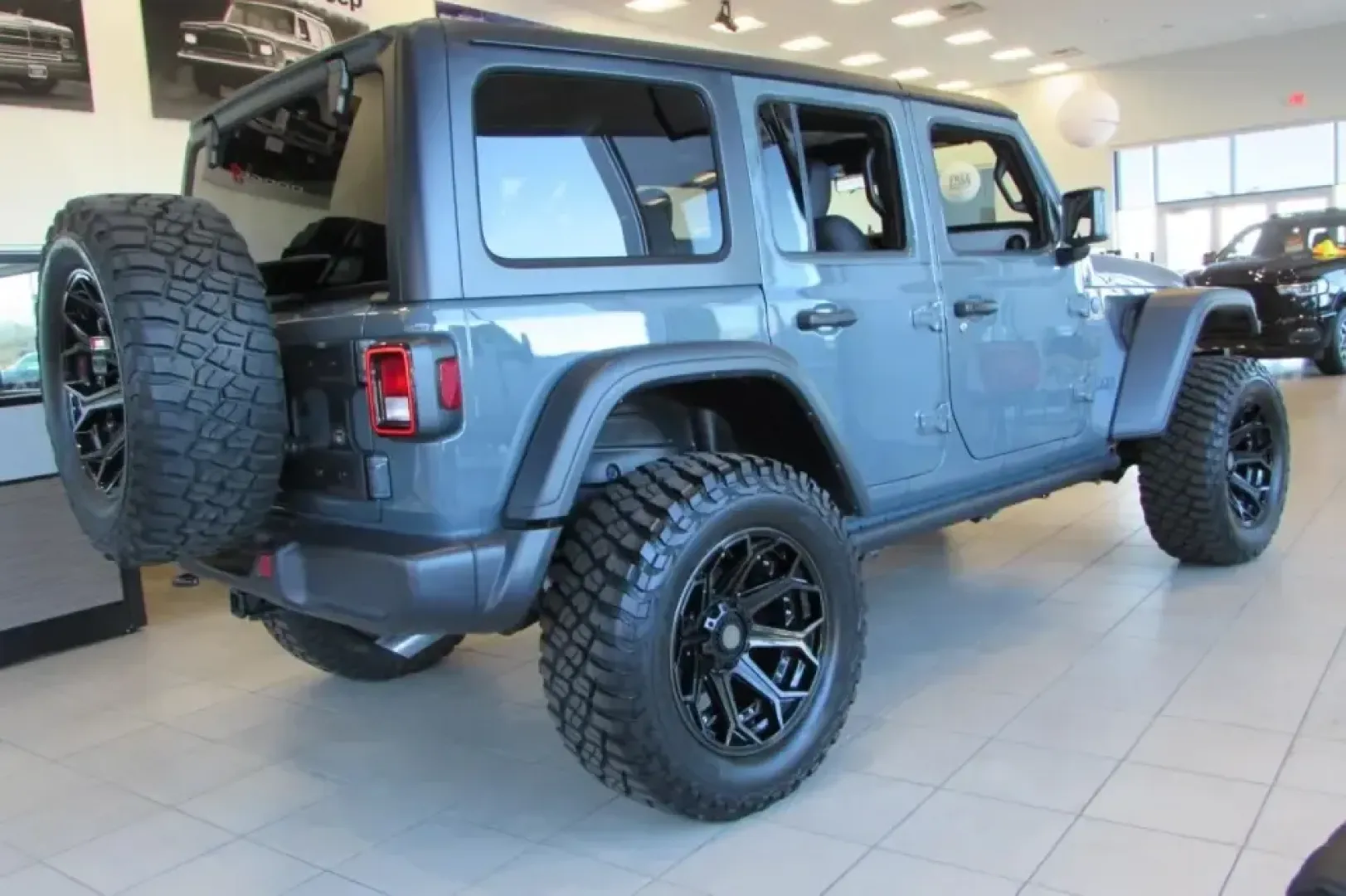 2024 /Black Jeep Wrangler Willys 4xe (1C4RJXN61RW) with an 2.0L L4 DOHC 16V HYBRID engine, Automatic transmission, located at 12830 Highway 21, De Soto, MO, 63020, (636) 337-7777, 38.153099, -90.573624 - ### Explore Boundless Adventures with the 2024 Jeep Wrangler Willys 4xe at Pettus CDJR DeSoto<br /> <br /> Are you ready to take your next adventure to new heights? The 2024 Jeep Wrangler Willys 4xe is not just an SUV; it's a lifestyle vehicle designed for those who crave exploration, whether it's t - Photo#5