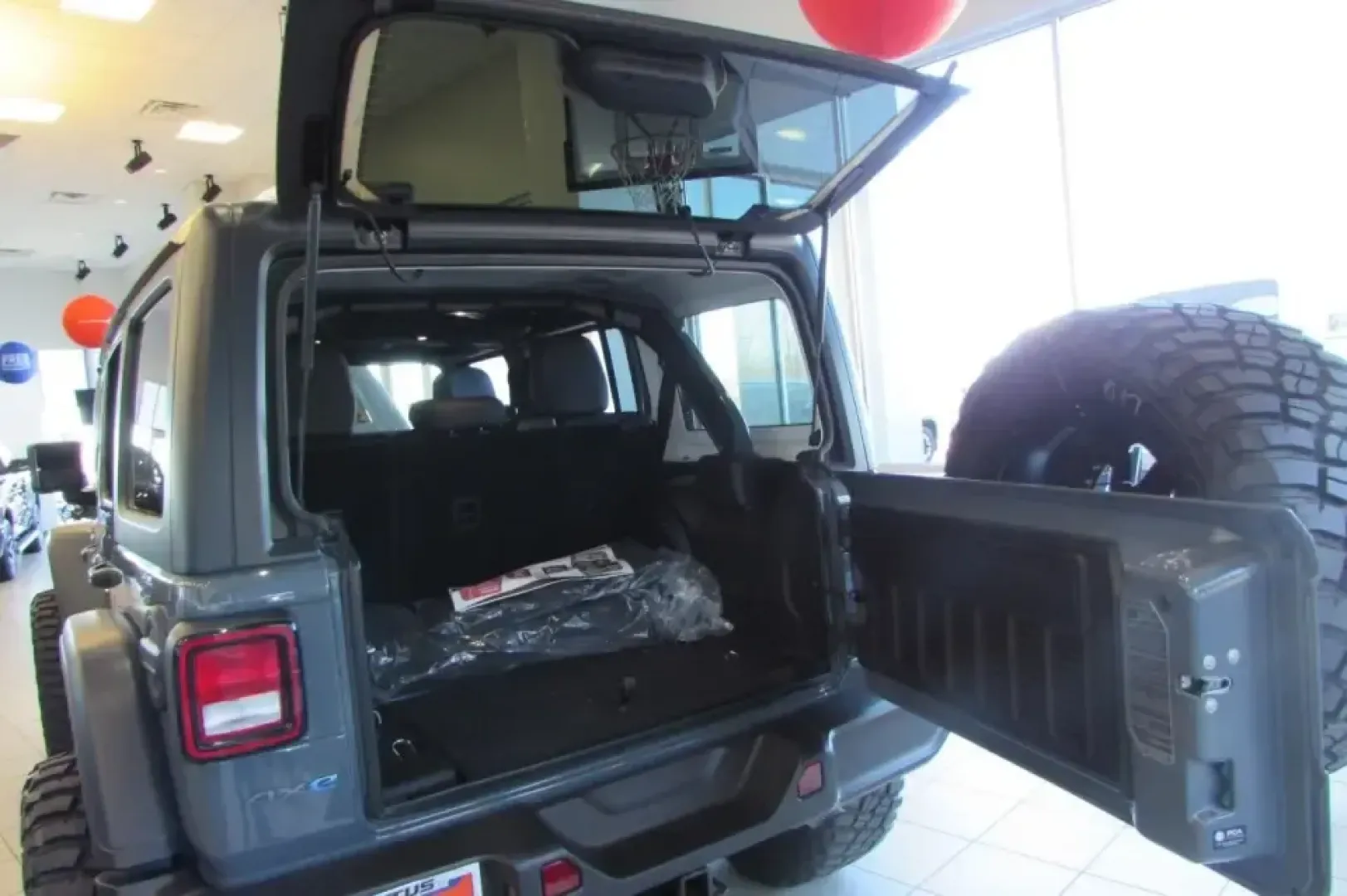 2024 /Black Jeep Wrangler Willys 4xe (1C4RJXN61RW) with an 2.0L L4 DOHC 16V HYBRID engine, Automatic transmission, located at 12830 Highway 21, De Soto, MO, 63020, (636) 337-7777, 38.153099, -90.573624 - ### Explore Boundless Adventures with the 2024 Jeep Wrangler Willys 4xe at Pettus CDJR DeSoto<br /> <br /> Are you ready to take your next adventure to new heights? The 2024 Jeep Wrangler Willys 4xe is not just an SUV; it's a lifestyle vehicle designed for those who crave exploration, whether it's t - Photo#28