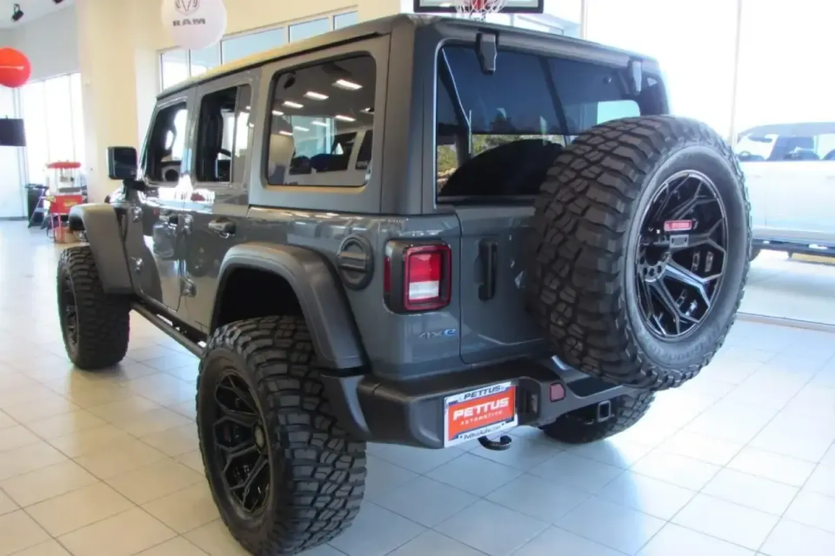 2024 /Black Jeep Wrangler Willys 4xe (1C4RJXN61RW) with an 2.0L L4 DOHC 16V HYBRID engine, Automatic transmission, located at 12830 Highway 21, De Soto, MO, 63020, (636) 337-7777, 38.153099, -90.573624 - ### Explore Boundless Adventures with the 2024 Jeep Wrangler Willys 4xe at Pettus CDJR DeSoto<br /> <br /> Are you ready to take your next adventure to new heights? The 2024 Jeep Wrangler Willys 4xe is not just an SUV; it's a lifestyle vehicle designed for those who crave exploration, whether it's t - Photo#7