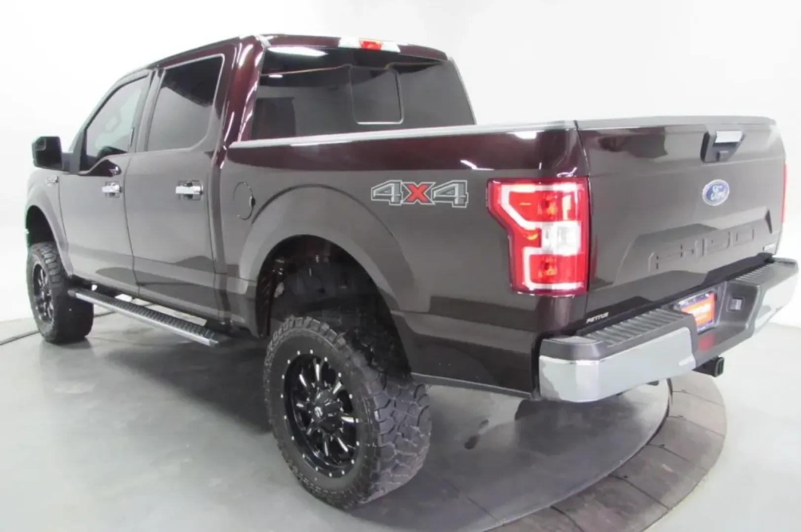 2020 /Medium Earth Gray Cloth Ford F-150 XLT (1FTEW1E55LK) with an Other engine, located at 12836 Highway 21, De Soto, MO, 63020, (636) 337-7777, 38.151867, -90.575615 - Discover the ultimate blend of power, versatility, and comfort with the 2020 Ford F-150, available now at Pettus Ford De Soto. Whether you're navigating the daily grind or embarking on weekend adventures, this truck is designed to elevate your lifestyle. With robust capabilities and a spacious inter - Photo#5