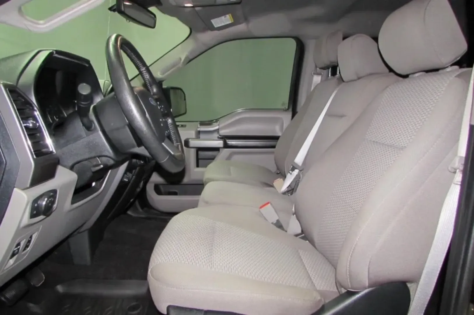 2020 /Medium Earth Gray Cloth Ford F-150 XLT (1FTEW1E55LK) with an Other engine, located at 12836 Highway 21, De Soto, MO, 63020, (636) 337-7777, 38.151867, -90.575615 - Discover the ultimate blend of power, versatility, and comfort with the 2020 Ford F-150, available now at Pettus Ford De Soto. Whether you're navigating the daily grind or embarking on weekend adventures, this truck is designed to elevate your lifestyle. With robust capabilities and a spacious inter - Photo#13