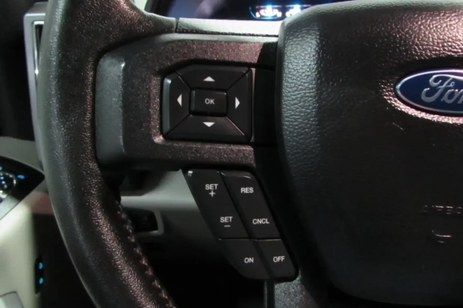2020 /Medium Earth Gray Cloth Ford F-150 XLT (1FTEW1E55LK) with an Other engine, located at 12836 Highway 21, De Soto, MO, 63020, (636) 337-7777, 38.151867, -90.575615 - Discover the ultimate blend of power, versatility, and comfort with the 2020 Ford F-150, available now at Pettus Ford De Soto. Whether you're navigating the daily grind or embarking on weekend adventures, this truck is designed to elevate your lifestyle. With robust capabilities and a spacious inter - Photo#17