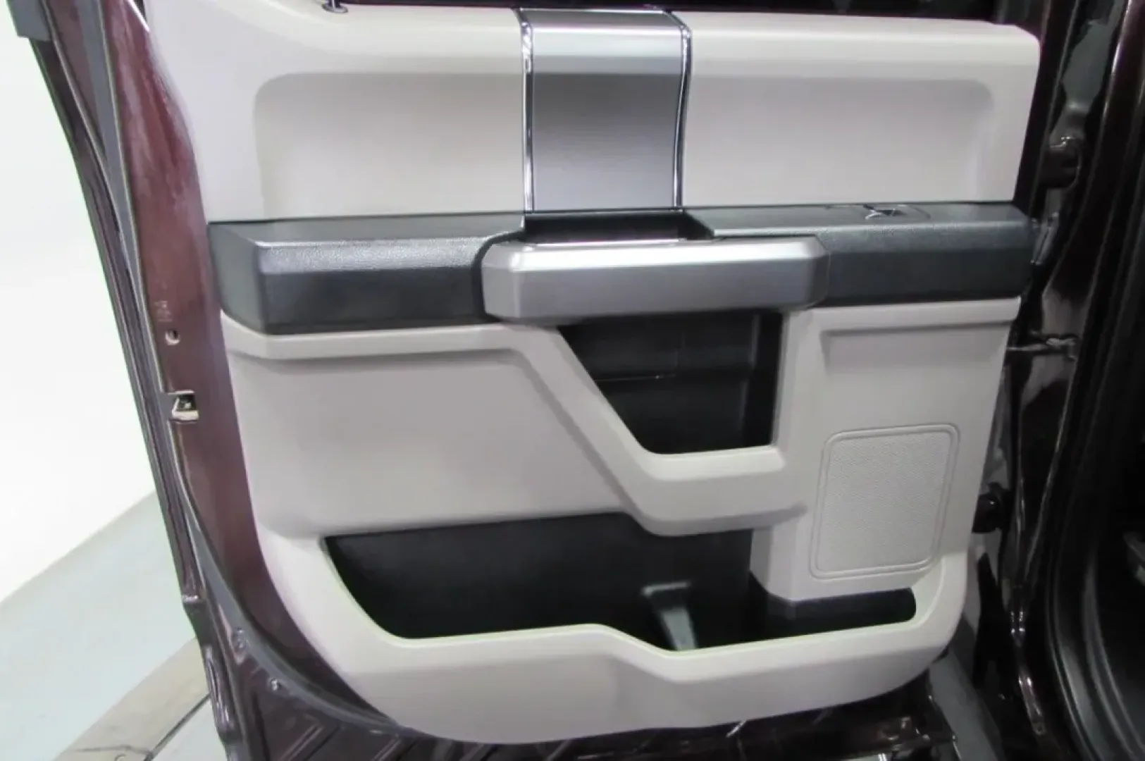 2020 /Medium Earth Gray Cloth Ford F-150 XLT (1FTEW1E55LK) with an Other engine, located at 12836 Highway 21, De Soto, MO, 63020, (636) 337-7777, 38.151867, -90.575615 - Discover the ultimate blend of power, versatility, and comfort with the 2020 Ford F-150, available now at Pettus Ford De Soto. Whether you're navigating the daily grind or embarking on weekend adventures, this truck is designed to elevate your lifestyle. With robust capabilities and a spacious inter - Photo#27