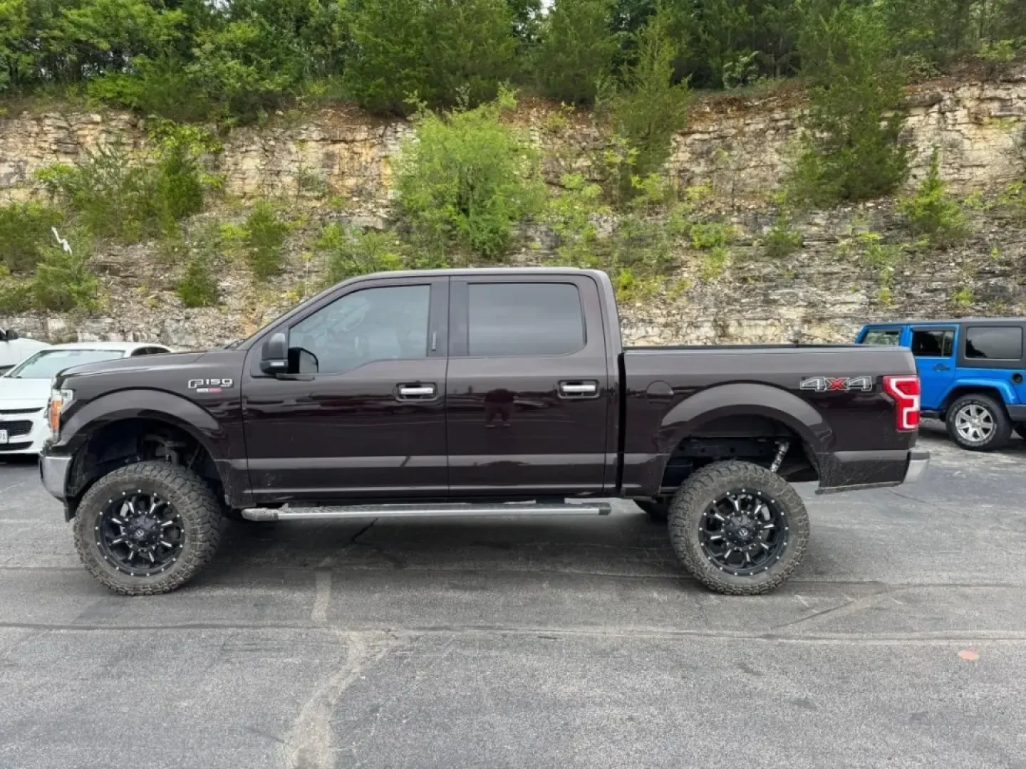 2020 /Medium Earth Gray Cloth Ford F-150 XLT (1FTEW1E55LK) with an Other engine, located at 12836 Highway 21, De Soto, MO, 63020, (636) 337-7777, 38.151867, -90.575615 - Discover the ultimate blend of power, versatility, and comfort with the 2020 Ford F-150, available now at Pettus Ford De Soto. Whether you're navigating the daily grind or embarking on weekend adventures, this truck is designed to elevate your lifestyle. With robust capabilities and a spacious inter - Photo#31