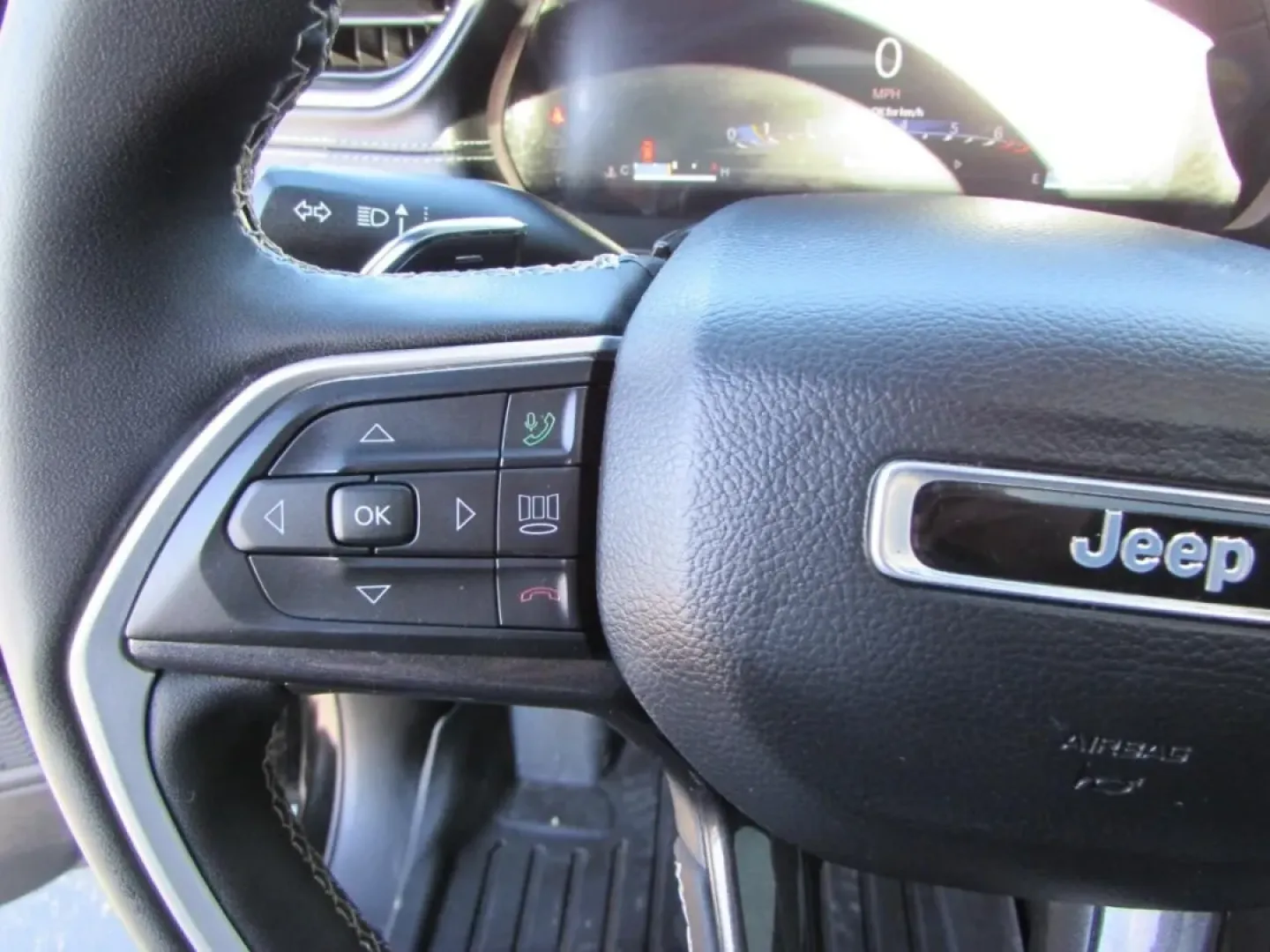 2023 /Black Jeep Grand Cherokee Altitude (1C4RJHAGXPC) with an 3.6L V6 DOHC 24V engine, 8A transmission, located at 12830 Highway 21, De Soto, MO, 63020, (636) 337-7777, 38.153099, -90.573624 - **Experience Adventure in Style: 2023 Jeep Grand Cherokee at Pettus CDJR DeSoto**<br /> <br /> Are you ready to elevate your lifestyle with the perfect blend of adventure and comfort? The 2023 Jeep Grand Cherokee is your gateway to unforgettable weekend getaways and daily adventures. Whether you're - Photo#15