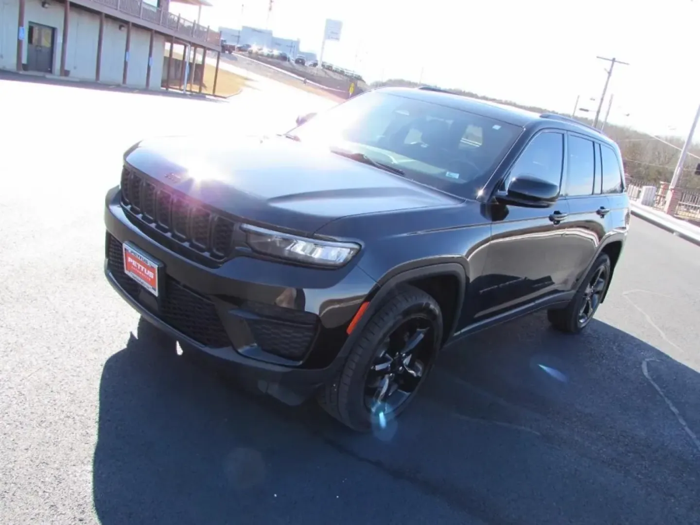 2023 /Black Jeep Grand Cherokee Altitude (1C4RJHAGXPC) with an 3.6L V6 DOHC 24V engine, 8A transmission, located at 12830 Highway 21, De Soto, MO, 63020, (636) 337-7777, 38.153099, -90.573624 - **Experience Adventure in Style: 2023 Jeep Grand Cherokee at Pettus CDJR DeSoto**<br /> <br /> Are you ready to elevate your lifestyle with the perfect blend of adventure and comfort? The 2023 Jeep Grand Cherokee is your gateway to unforgettable weekend getaways and daily adventures. Whether you're - Photo#2