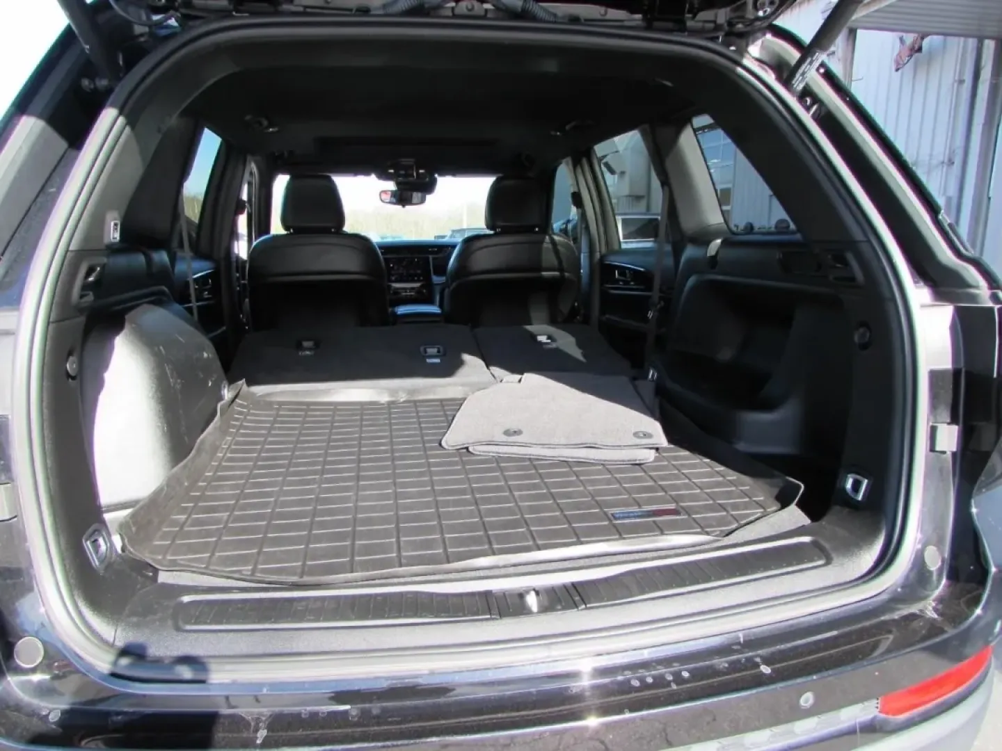 2023 /Black Jeep Grand Cherokee Altitude (1C4RJHAGXPC) with an 3.6L V6 DOHC 24V engine, 8A transmission, located at 12830 Highway 21, De Soto, MO, 63020, (636) 337-7777, 38.153099, -90.573624 - **Experience Adventure in Style: 2023 Jeep Grand Cherokee at Pettus CDJR DeSoto**<br /> <br /> Are you ready to elevate your lifestyle with the perfect blend of adventure and comfort? The 2023 Jeep Grand Cherokee is your gateway to unforgettable weekend getaways and daily adventures. Whether you're - Photo#30