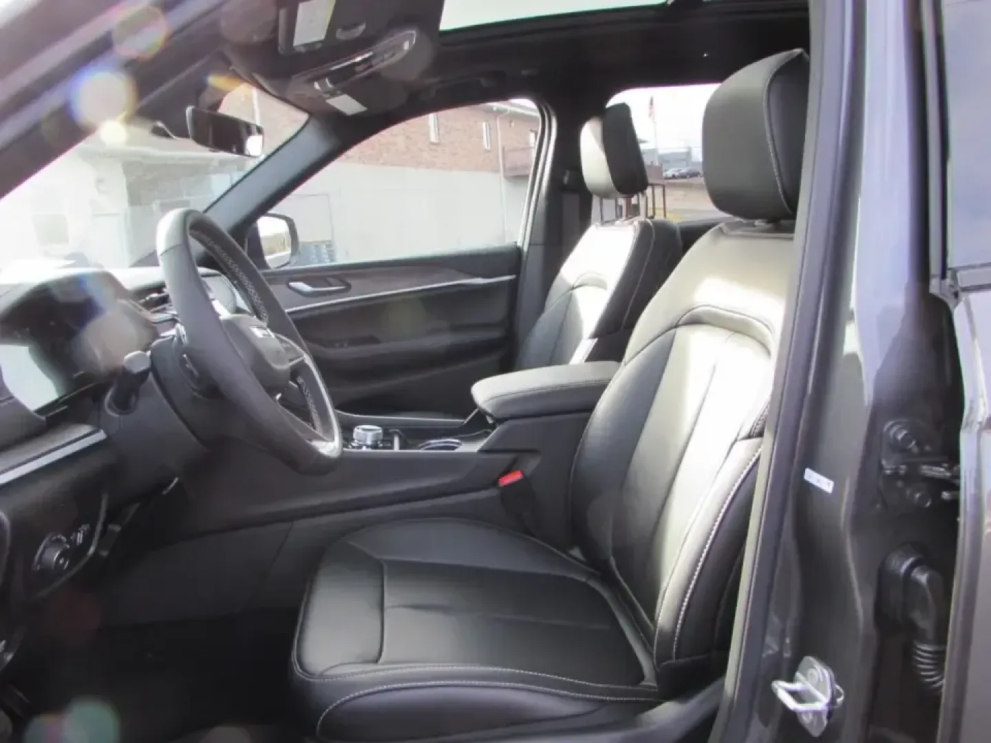 2025 /Global Black Jeep Grand Cherokee Limited (1C4RJKBG3S8) with an 3.6L V6 DOHC 24V engine, 8A transmission, located at 12830 Highway 21, De Soto, MO, 63020, (636) 337-7777, 38.153099, -90.573624 - Experience the open road like never before with the stunning 2025 Jeep Grand Cherokee Limited, now available at Pettus CDJR DeSoto in De Soto, MO! Whether you're tackling the daily commute, heading out on a weekend adventure, or shuttling the kids to school, this versatile SUV is designed for those - Photo#42