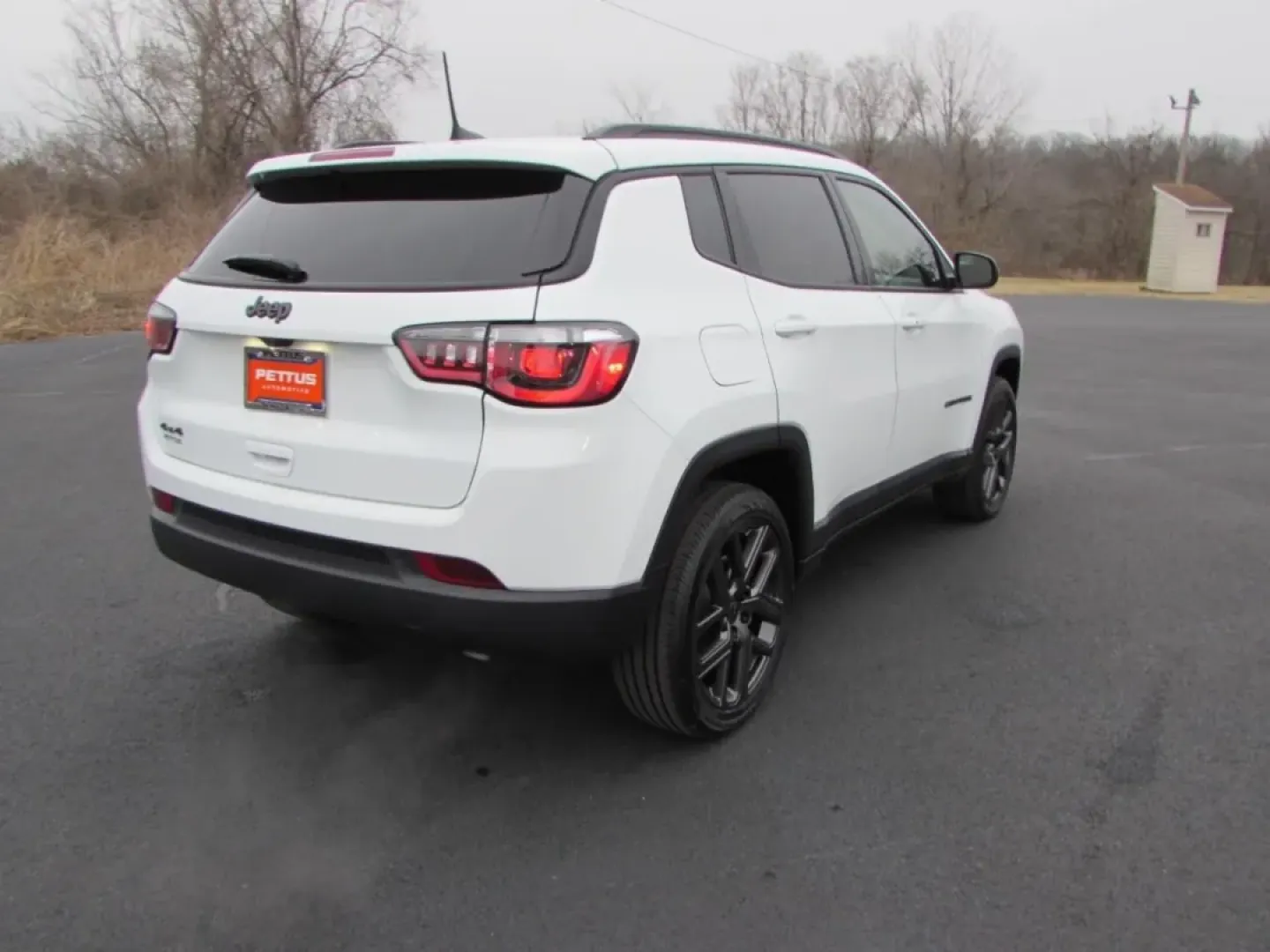 2026 /Black Jeep Compass Latitude (3C4NJDBN5TT) with an Other engine, located at 12830 Highway 21, De Soto, MO, 63020, (636) 337-7777, 38.153099, -90.573624 - **Adventure Awaits with the 2026 Jeep Compass! Perfect for Weekend Getaways and Daily Commutes!**<br /> <br /> If you're on the hunt for an SUV that effortlessly blends style, comfort, and capability, look no further than the 2026 Jeep Compass available at Pettus CDJR DeSoto. Located conveniently at - Photo#6