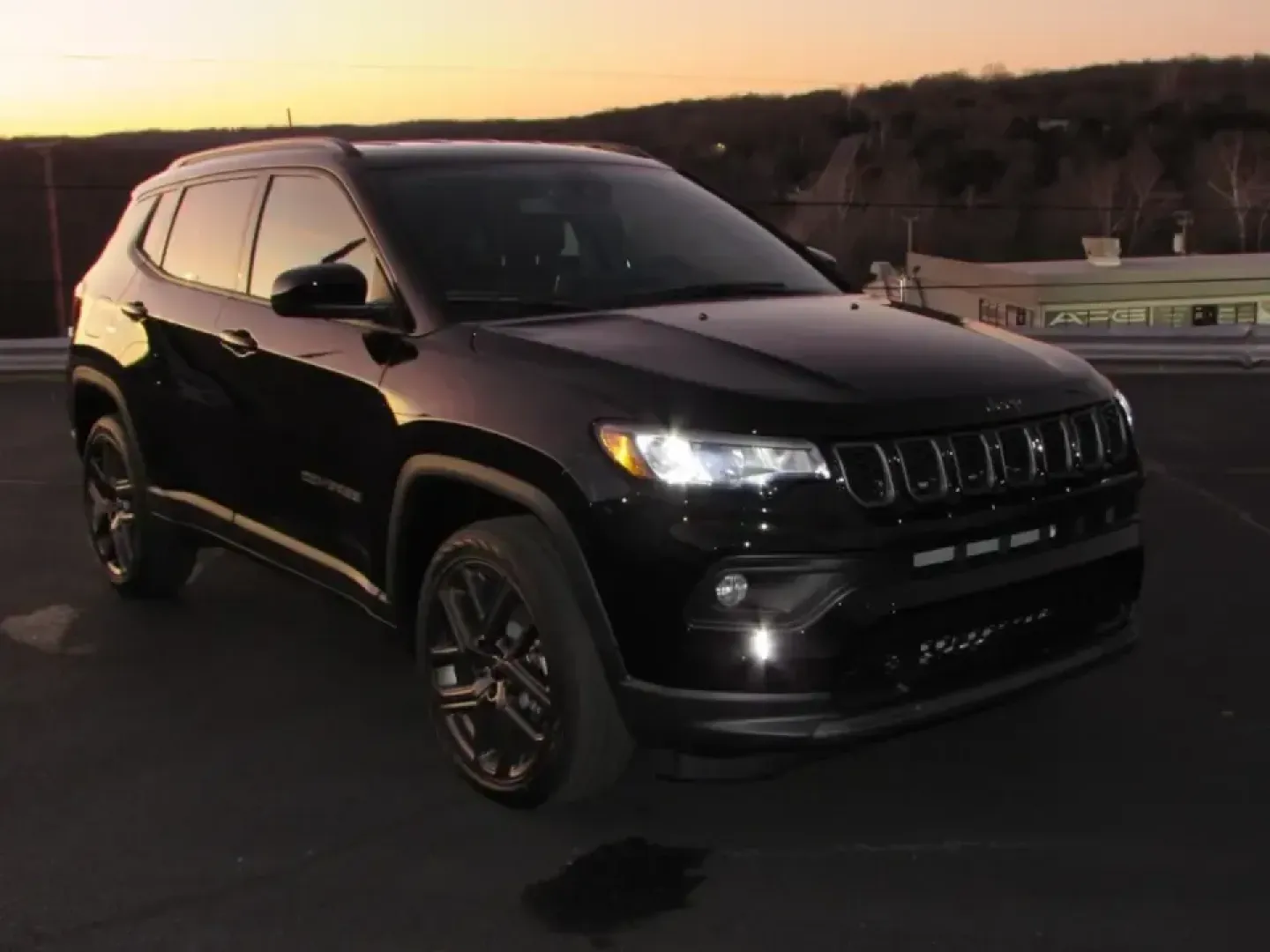 2026 /Black Jeep Compass Latitude (3C4NJDBNXTT) with an 2.0L L4 DOHC 16V TURBO engine, located at 12830 Highway 21, De Soto, MO, 63020, (636) 337-7777, 38.153099, -90.573624 - **Adventure Awaits with the 2026 Jeep Compass at Pettus CDJR DeSoto!**<br /> <br /> Are you ready to elevate your outdoor adventures or daily commutes? The 2026 Jeep Compass, available now at Pettus CDJR DeSoto, is designed for those who crave versatility, comfort, and style. With its robust four-wh - Photo#0