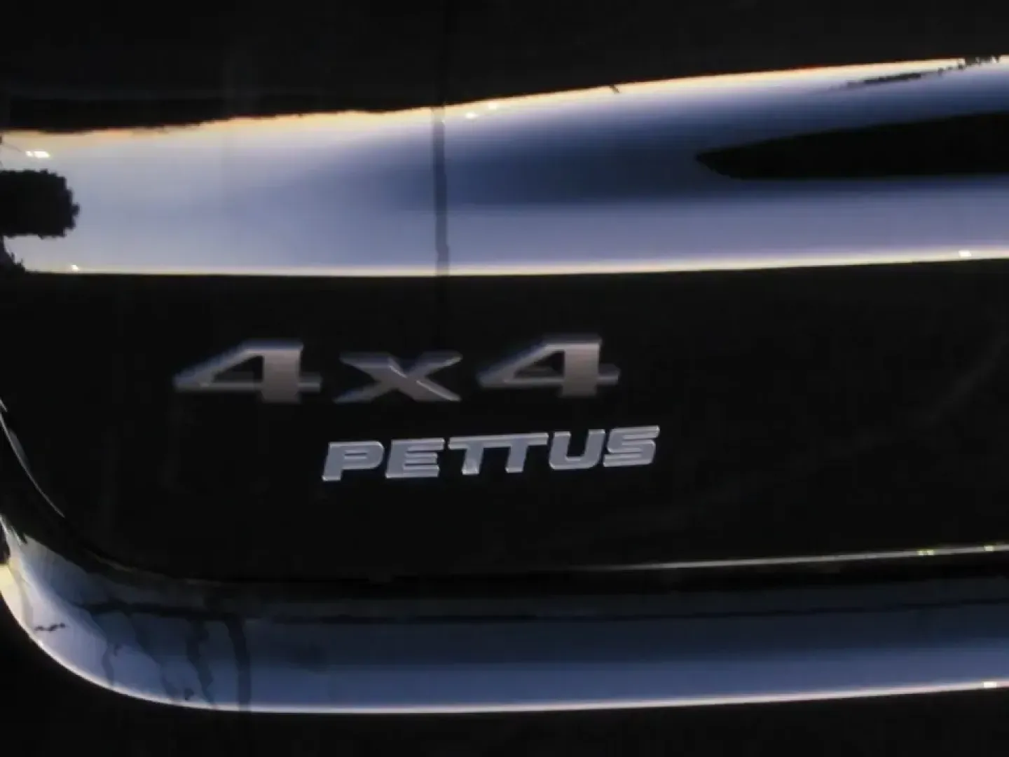2026 /Black Jeep Compass Latitude (3C4NJDBNXTT) with an 2.0L L4 DOHC 16V TURBO engine, located at 12830 Highway 21, De Soto, MO, 63020, (636) 337-7777, 38.153099, -90.573624 - **Adventure Awaits with the 2026 Jeep Compass at Pettus CDJR DeSoto!**<br /> <br /> Are you ready to elevate your outdoor adventures or daily commutes? The 2026 Jeep Compass, available now at Pettus CDJR DeSoto, is designed for those who crave versatility, comfort, and style. With its robust four-wh - Photo#10