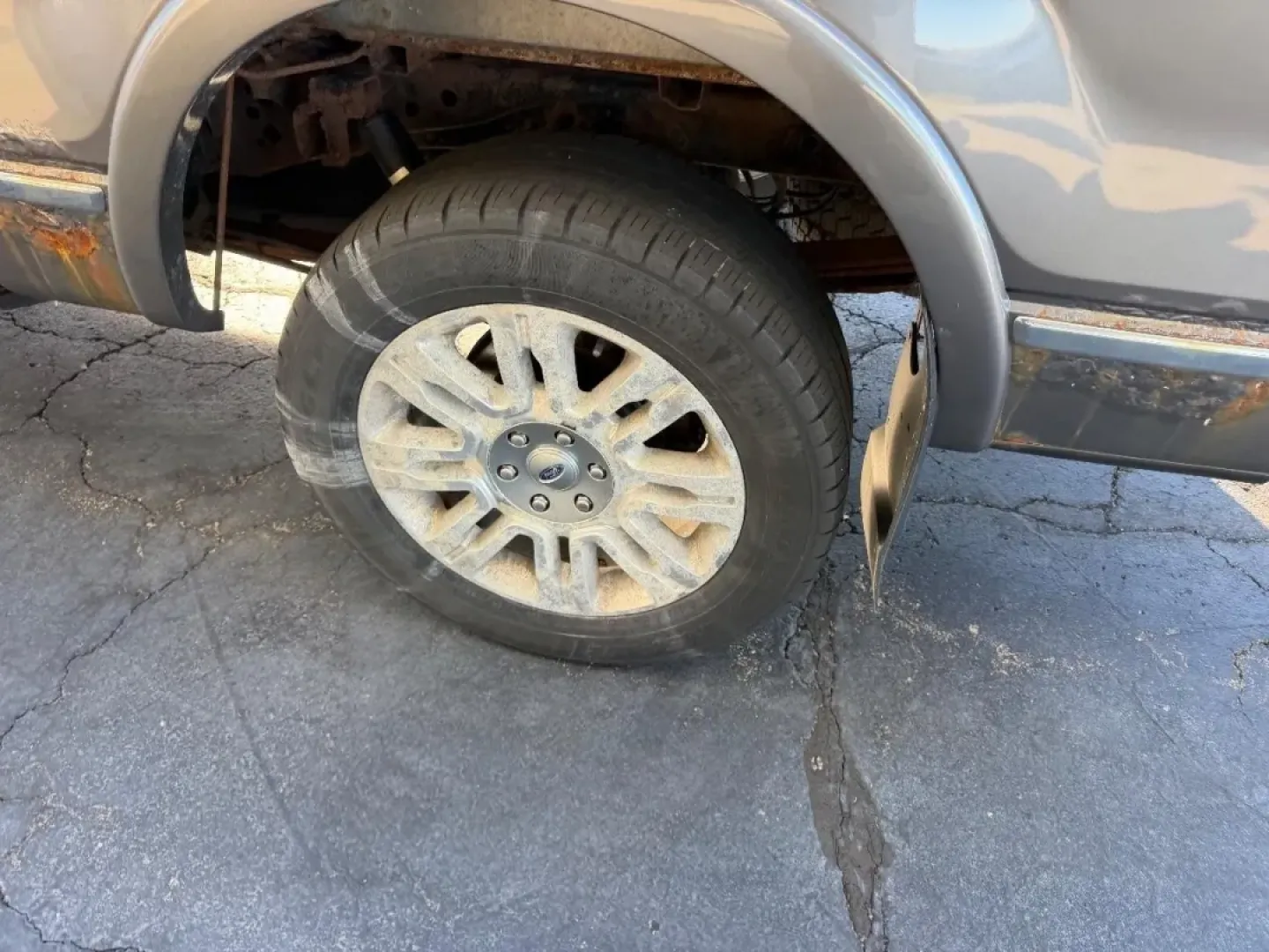 2012 /Steel Gray Leather Ford F-150 Platinum (1FTFW1ET1CF) with an 3.5L V6 engine, 6-Speed Automatic transmission, located at 141 Commercial Dr, Fredericktown, MO, 63645, (573) 783-6432, 37.570087, -90.320648 - **Unleash Adventure with the 2012 Ford F-150: Your Ideal Pickup for Every Journey!**<br /> <br /> If you're in the market for a reliable vehicle that matches your adventurous spirit and can tackle both daily commutes and weekend escapades, look no further than this 2012 Ford F-150 available at Pettu - Photo#5