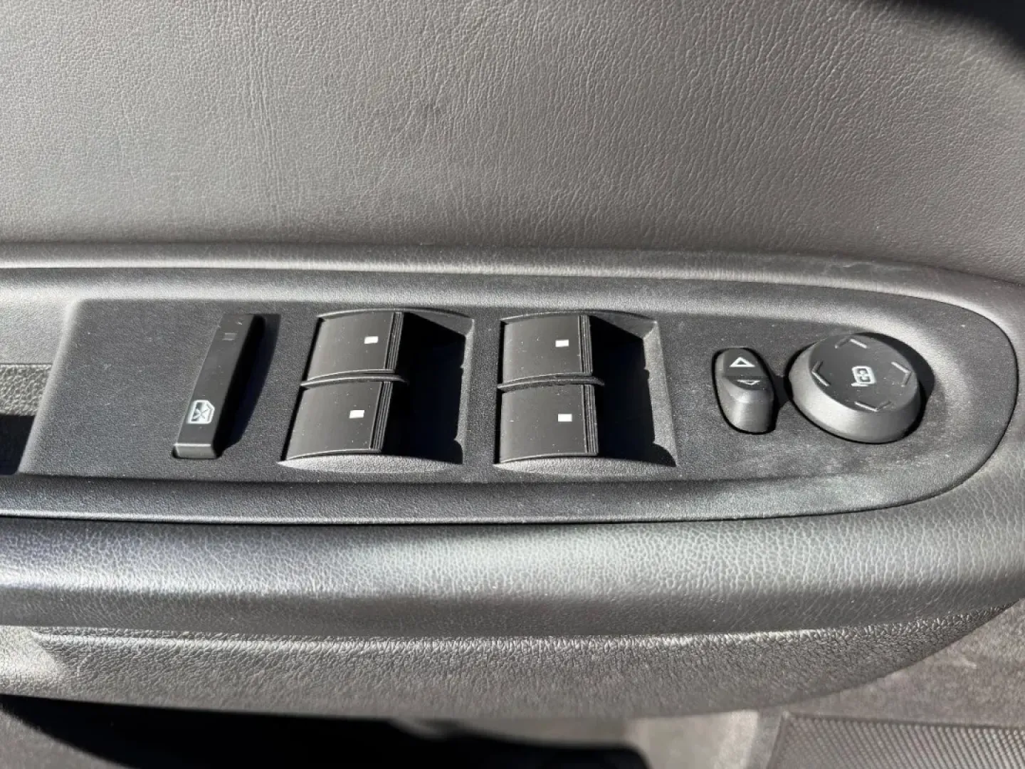 2012 /Ebony Cloth Chevrolet Traverse LT 1LT (1GNKRGED8CJ) with an 3.6L SIDI V6 engine, Automatic transmission, located at 970 Woodlawn Dr., Farmington, MO, 63640, (573) 431-7800, 37.825642, -90.468674 - Discover the perfect blend of style, space, and comfort with the 2012 Chevrolet Traverse LT 1LT, available now at Pettus CDJR Farmington. Nestled in the heart of Farmington, MO, our dealership is your trusted destination for quality used vehicles. Whether you're a growing family seeking a reliable S - Photo#19