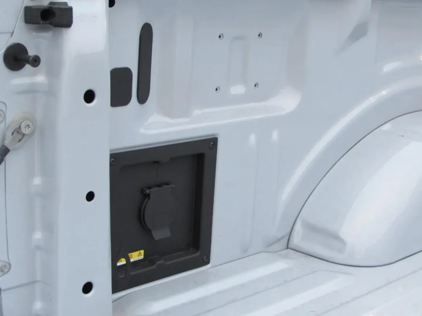 2025 /Black Ford F-150 XLT (1FTFW3L5XSF) with an 5.0L engine, located at 12836 Highway 21, De Soto, MO, 63020, (636) 337-7777, 38.151867, -90.575615 - **Unleash Your Adventurous Spirit with the 2025 Ford F-150 XLT at Pettus Ford De Soto!**<br /> <br /> Are you ready to elevate your lifestyle? Whether you're a weekend warrior, a busy professional, or a growing family in need of a reliable, spacious vehicle, the 2025 Ford F-150 XLT is the perfect ma - Photo#13