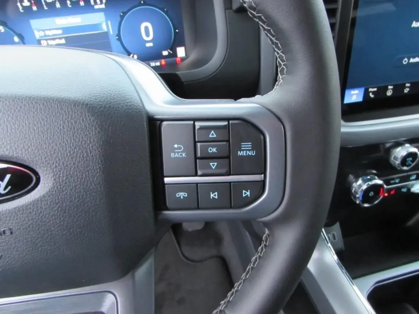 2025 /Black Ford F-150 XLT (1FTFW3L5XSF) with an 5.0L engine, located at 12836 Highway 21, De Soto, MO, 63020, (636) 337-7777, 38.151867, -90.575615 - **Unleash Your Adventurous Spirit with the 2025 Ford F-150 XLT at Pettus Ford De Soto!**<br /> <br /> Are you ready to elevate your lifestyle? Whether you're a weekend warrior, a busy professional, or a growing family in need of a reliable, spacious vehicle, the 2025 Ford F-150 XLT is the perfect ma - Photo#20