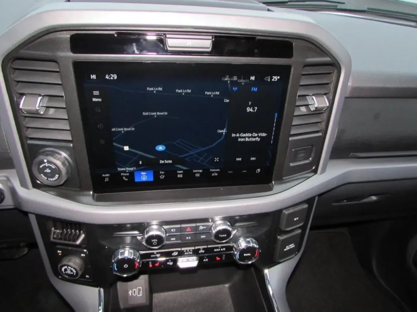 2025 /Black Ford F-150 XLT (1FTFW3L5XSF) with an 5.0L engine, located at 12836 Highway 21, De Soto, MO, 63020, (636) 337-7777, 38.151867, -90.575615 - **Unleash Your Adventurous Spirit with the 2025 Ford F-150 XLT at Pettus Ford De Soto!**<br /> <br /> Are you ready to elevate your lifestyle? Whether you're a weekend warrior, a busy professional, or a growing family in need of a reliable, spacious vehicle, the 2025 Ford F-150 XLT is the perfect ma - Photo#24