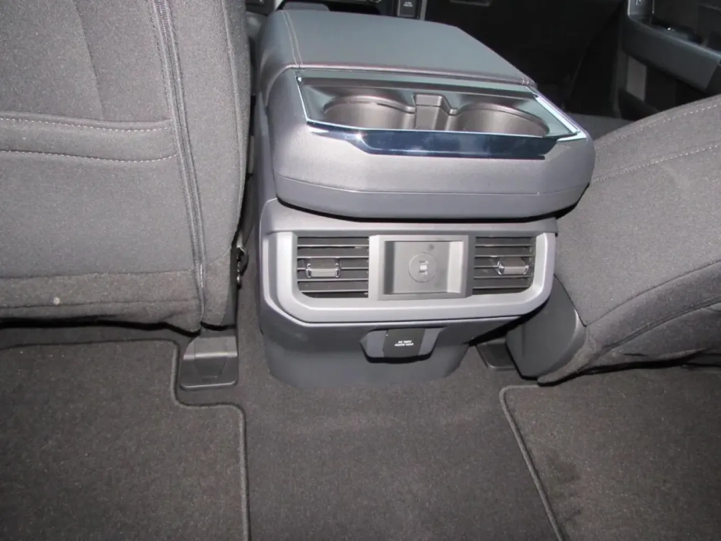 2025 /Black Ford F-150 XLT (1FTFW3L5XSF) with an 5.0L engine, located at 12836 Highway 21, De Soto, MO, 63020, (636) 337-7777, 38.151867, -90.575615 - **Unleash Your Adventurous Spirit with the 2025 Ford F-150 XLT at Pettus Ford De Soto!**<br /> <br /> Are you ready to elevate your lifestyle? Whether you're a weekend warrior, a busy professional, or a growing family in need of a reliable, spacious vehicle, the 2025 Ford F-150 XLT is the perfect ma - Photo#31