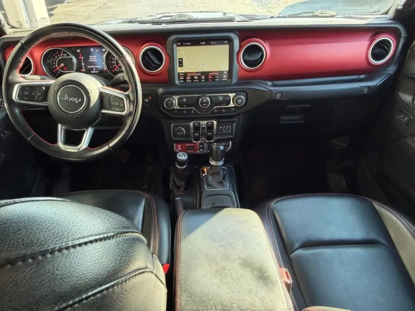 2022 /Black Leather Jeep Gladiator Rubicon (1C6JJTBG7NL) with an 3.6L V6 24V VVT UPG I engine, 6M transmission, located at 141 Commercial Dr, Fredericktown, MO, 63645, (573) 783-6432, 37.570087, -90.320648 - Are you ready to elevate your weekend adventures and daily commutes? Look no further than this stylish and rugged 2022 Jeep Gladiator 4WD Rubicon, now available at Pettus Ford Fredericktown. Located conveniently at 141 Commercial Drive, Fredericktown, MO 63645, we specialize in quality used vehicles - Photo#9