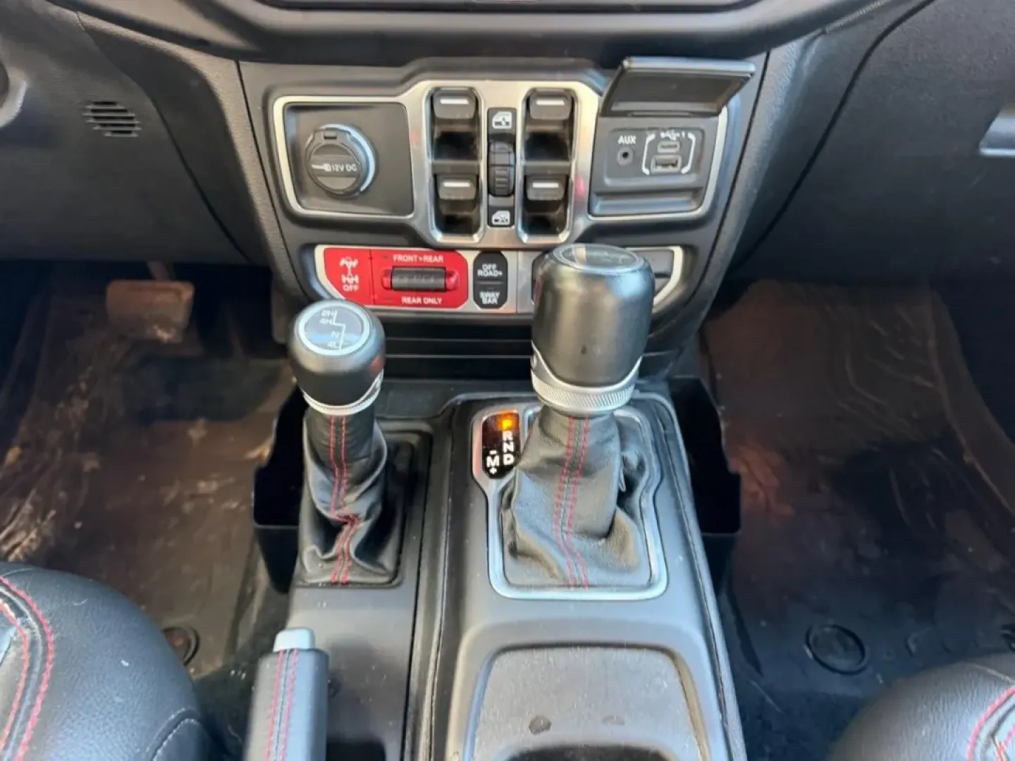 2022 /Black Leather Jeep Gladiator Rubicon (1C6JJTBG7NL) with an 3.6L V6 24V VVT UPG I engine, 6M transmission, located at 141 Commercial Dr, Fredericktown, MO, 63645, (573) 783-6432, 37.570087, -90.320648 - Are you ready to elevate your weekend adventures and daily commutes? Look no further than this stylish and rugged 2022 Jeep Gladiator 4WD Rubicon, now available at Pettus Ford Fredericktown. Located conveniently at 141 Commercial Drive, Fredericktown, MO 63645, we specialize in quality used vehicles - Photo#15