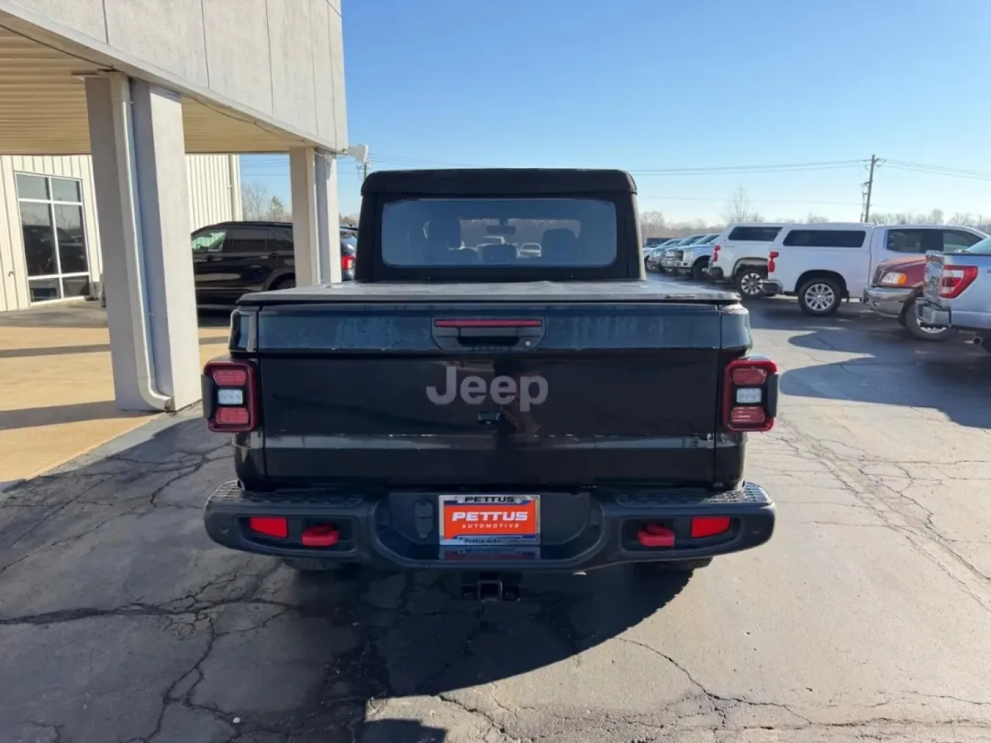2022 /Black Leather Jeep Gladiator Rubicon (1C6JJTBG7NL) with an 3.6L V6 24V VVT UPG I engine, 6M transmission, located at 141 Commercial Dr, Fredericktown, MO, 63645, (573) 783-6432, 37.570087, -90.320648 - Are you ready to elevate your weekend adventures and daily commutes? Look no further than this stylish and rugged 2022 Jeep Gladiator 4WD Rubicon, now available at Pettus Ford Fredericktown. Located conveniently at 141 Commercial Drive, Fredericktown, MO 63645, we specialize in quality used vehicles - Photo#3