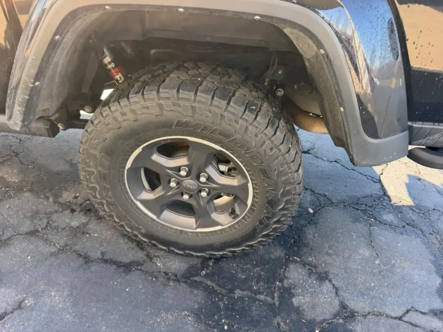 2022 /Black Leather Jeep Gladiator Rubicon (1C6JJTBG7NL) with an 3.6L V6 24V VVT UPG I engine, 6M transmission, located at 141 Commercial Dr, Fredericktown, MO, 63645, (573) 783-6432, 37.570087, -90.320648 - Are you ready to elevate your weekend adventures and daily commutes? Look no further than this stylish and rugged 2022 Jeep Gladiator 4WD Rubicon, now available at Pettus Ford Fredericktown. Located conveniently at 141 Commercial Drive, Fredericktown, MO 63645, we specialize in quality used vehicles - Photo#5