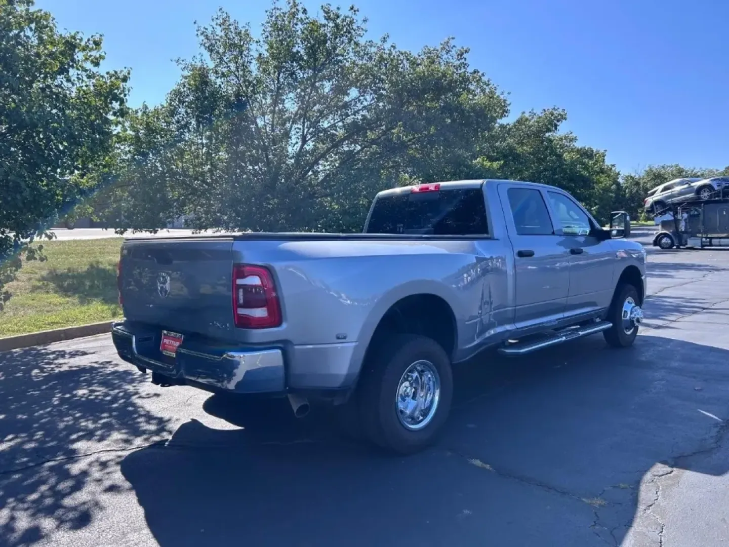 2024 /Diesel Gray/Black Cloth Ram 3500 Tradesman (3C63RRGL2RG) with an Straight 6 Turbocharged Diesel engine, located at 970 Woodlawn Dr., Farmington, MO, 63640, (573) 431-7800, 37.825642, -90.468674 - **Elevate Your Adventures with the 2024 Ram 3500 Tradesman at Pettus CDJR Farmington!**<br /> <br /> If you're looking for a vehicle that can keep up with your adventurous lifestyle, look no further than the stunning 2024 Ram 3500 Tradesman. Whether you're hauling equipment for work, embarking on a - Photo#2
