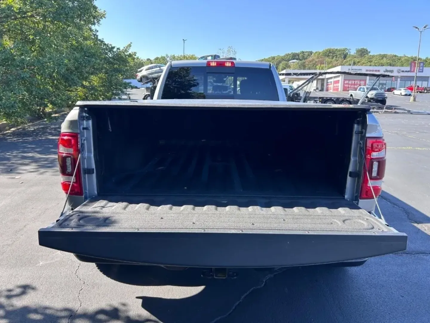 2024 /Diesel Gray/Black Cloth Ram 3500 Tradesman (3C63RRGL2RG) with an Straight 6 Turbocharged Diesel engine, located at 970 Woodlawn Dr., Farmington, MO, 63640, (573) 431-7800, 37.825642, -90.468674 - **Elevate Your Adventures with the 2024 Ram 3500 Tradesman at Pettus CDJR Farmington!**<br /> <br /> If you're looking for a vehicle that can keep up with your adventurous lifestyle, look no further than the stunning 2024 Ram 3500 Tradesman. Whether you're hauling equipment for work, embarking on a - Photo#4