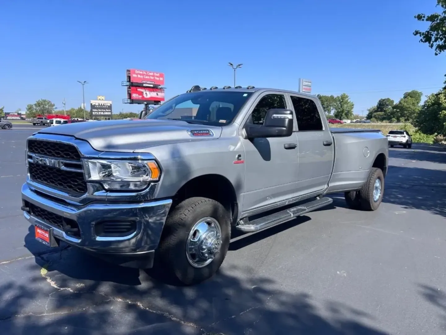 2024 /Diesel Gray/Black Cloth Ram 3500 Tradesman (3C63RRGL2RG) with an Straight 6 Turbocharged Diesel engine, located at 970 Woodlawn Dr., Farmington, MO, 63640, (573) 431-7800, 37.825642, -90.468674 - **Elevate Your Adventures with the 2024 Ram 3500 Tradesman at Pettus CDJR Farmington!**<br /> <br /> If you're looking for a vehicle that can keep up with your adventurous lifestyle, look no further than the stunning 2024 Ram 3500 Tradesman. Whether you're hauling equipment for work, embarking on a - Photo#6