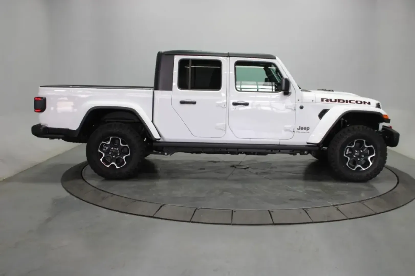 2023 Jeep Gladiator Rubicon (1C6JJTBG7PL) with an Other engine, located at 12830 Highway 21, De Soto, MO, 63020, (636) 337-7777, 38.153099, -90.573624 - **Adventure Awaits with the 2023 Jeep Gladiator Rubicon Perfect for the Bold and the Brave!**<br /> <br /> Are you ready to elevate your outdoor adventures and weekend getaways? Imagine cruising through the rugged terrain of Missouri's state parks or driving down the scenic highways while turning h - Photo#6