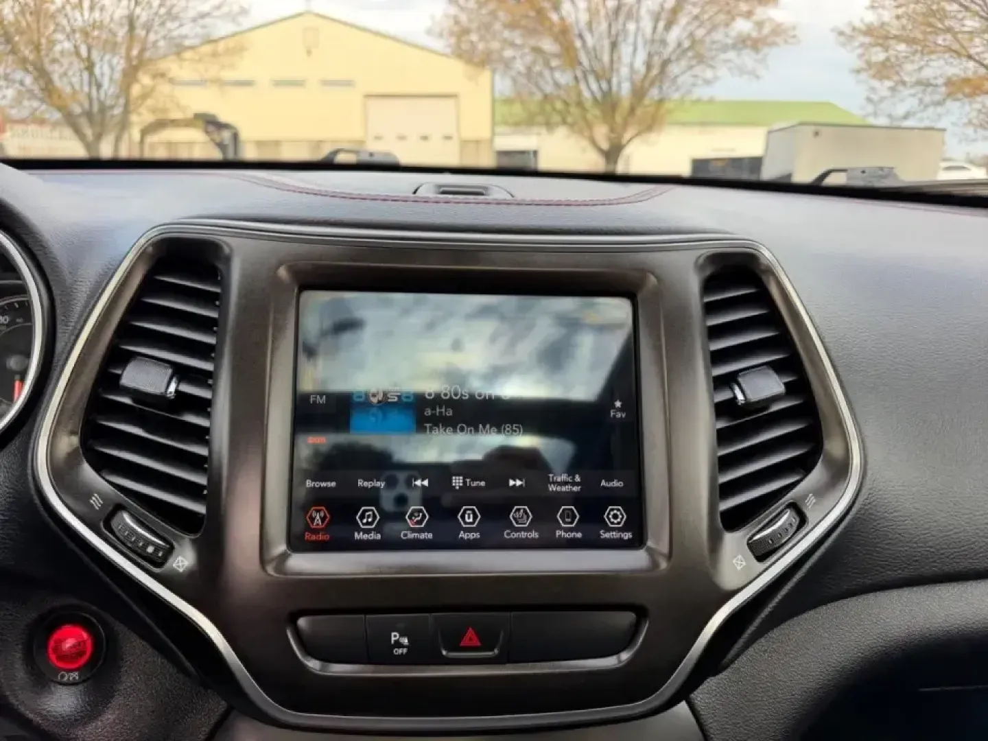 2020 /Black Leather Trimmed Jeep Cherokee Trailhawk (1C4PJMBN3LD) with an 2.0L engine, Automatic transmission, located at 970 Woodlawn Dr., Farmington, MO, 63640, (573) 431-7800, 37.825642, -90.468674 - Weekend trail runs, winter-weather school drop-offs, and road trips down Highway 67 feel a lot easier when your SUV is built to handle the plan-and the unexpected detour. This 2020 Jeep Cherokee Trailhawk is the kind of do-it-all crossover that fits real life in Farmington, MO: confident in the rain - Photo#16