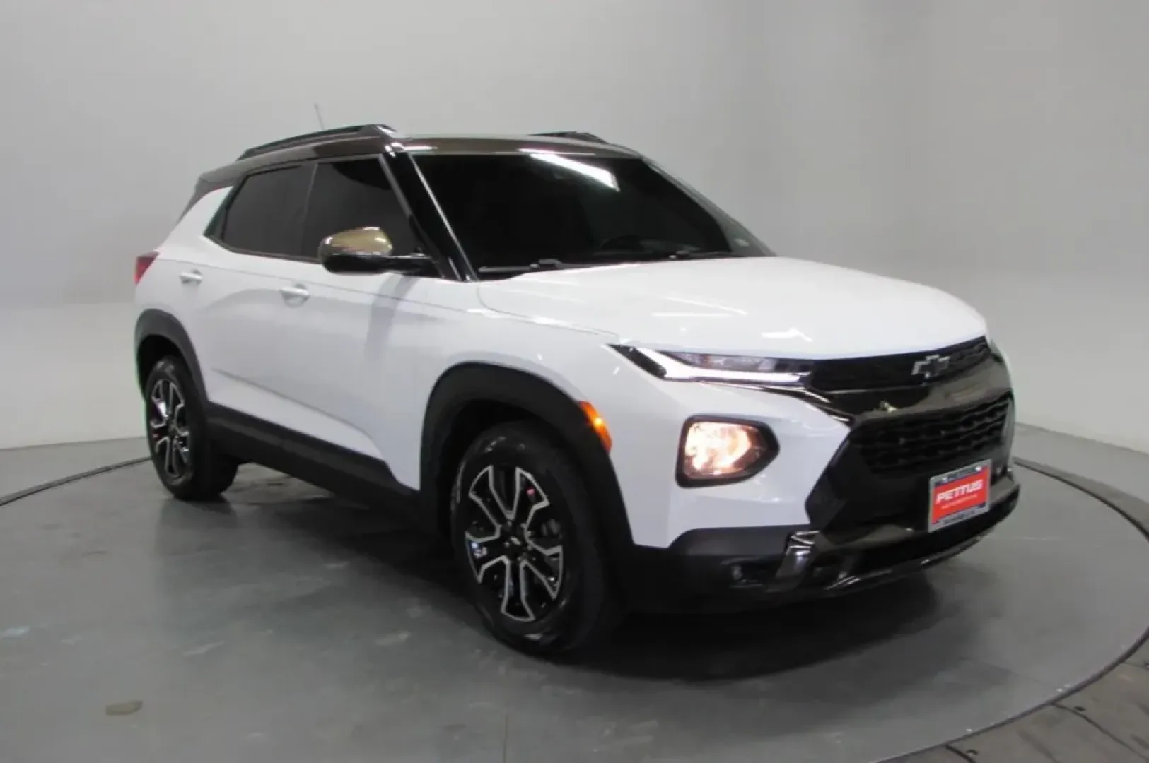 2021 /Jet Black/Almond Butter Leathe Chevrolet TrailBlazer ACTIV (KL79MVSL1MB) with an Other engine, Automatic transmission, located at 12830 Highway 21, De Soto, MO, 63020, (636) 337-7777, 38.153099, -90.573624 - Are you ready to elevate your daily commute or embark on weekend adventures with family and friends? Look no further than this stunning 2021 Chevrolet Trailblazer ACTIV, a versatile and stylish SUV that perfectly balances lifestyle and functionality. Whether you're navigating city streets or explori - Photo#0