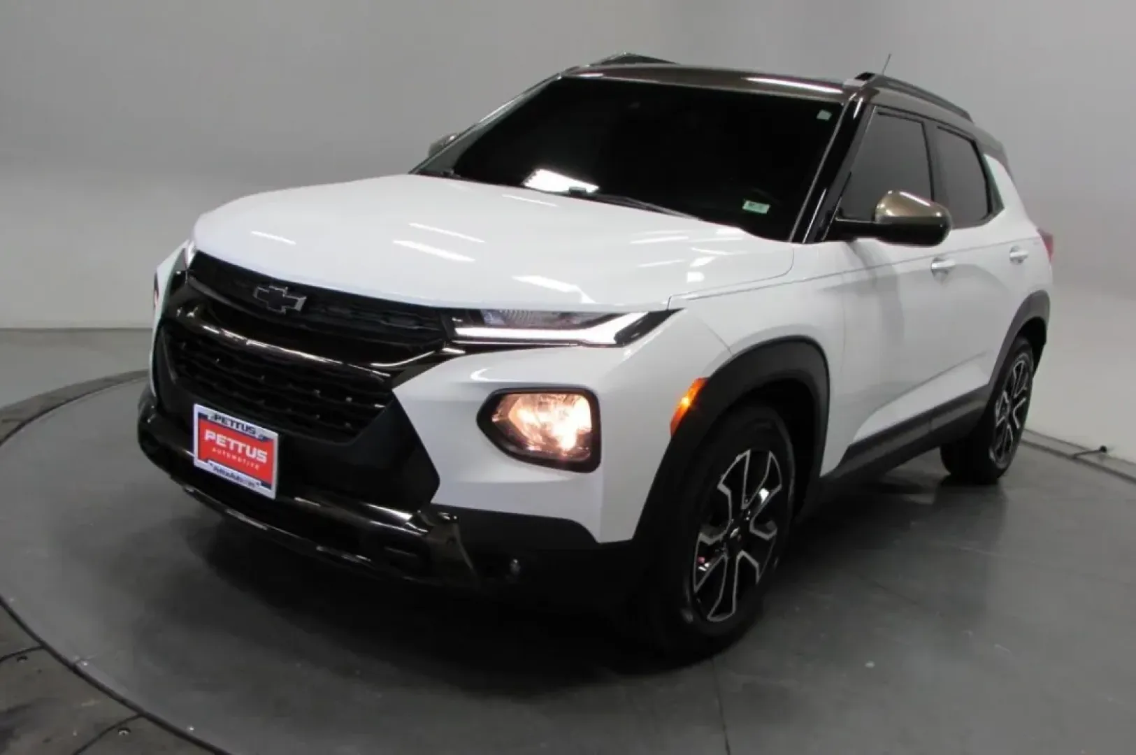2021 /Jet Black/Almond Butter Leathe Chevrolet TrailBlazer ACTIV (KL79MVSL1MB) with an Other engine, Automatic transmission, located at 12830 Highway 21, De Soto, MO, 63020, (636) 337-7777, 38.153099, -90.573624 - Are you ready to elevate your daily commute or embark on weekend adventures with family and friends? Look no further than this stunning 2021 Chevrolet Trailblazer ACTIV, a versatile and stylish SUV that perfectly balances lifestyle and functionality. Whether you're navigating city streets or explori - Photo#2