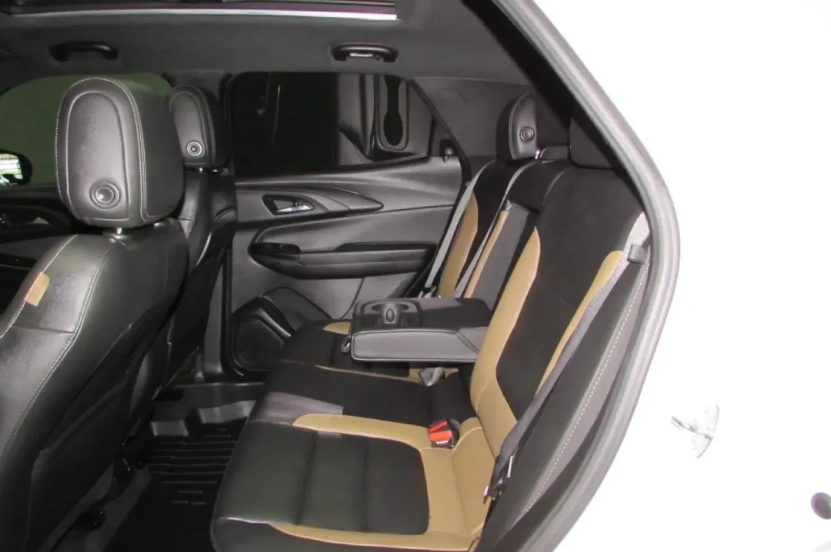 2021 /Jet Black/Almond Butter Leathe Chevrolet TrailBlazer ACTIV (KL79MVSL1MB) with an Other engine, Automatic transmission, located at 12830 Highway 21, De Soto, MO, 63020, (636) 337-7777, 38.153099, -90.573624 - Are you ready to elevate your daily commute or embark on weekend adventures with family and friends? Look no further than this stunning 2021 Chevrolet Trailblazer ACTIV, a versatile and stylish SUV that perfectly balances lifestyle and functionality. Whether you're navigating city streets or explori - Photo#23