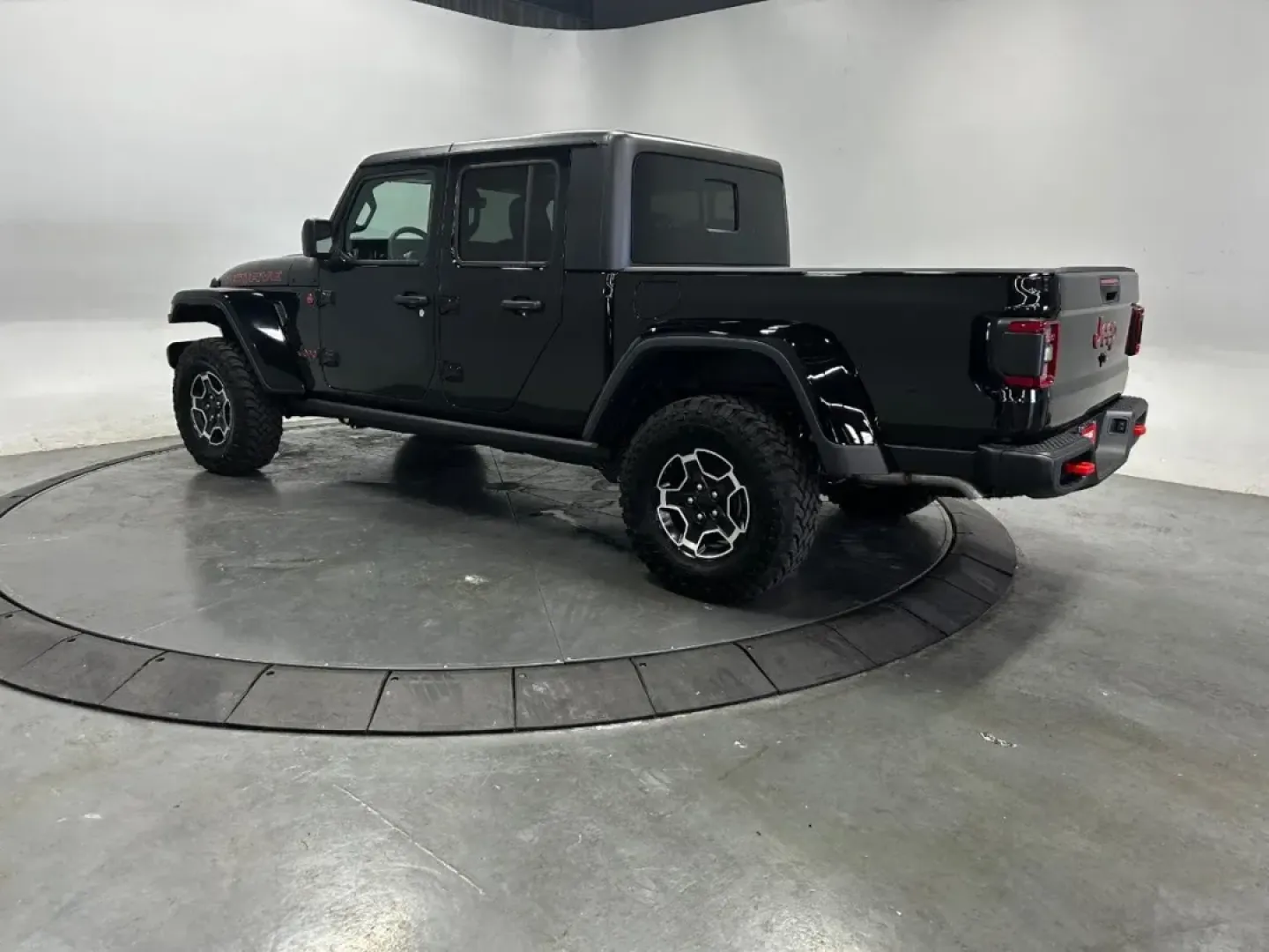 2023 /Black Leather Jeep Gladiator Mojave (1C6JJTEG4PL) with an Other engine, located at 12830 Highway 21, De Soto, MO, 63020, (636) 337-7777, 38.153099, -90.573624 - **Elevate Your Adventures with the 2023 Jeep Gladiator Mojave - A Perfect Fit for Thrill-Seekers!**<br /> <br /> Are you ready to take your adventures off the beaten path? The 2023 Jeep Gladiator Mojave is the ultimate vehicle for outdoor enthusiasts and weekend warriors alike. With its rugged desig - Photo#2