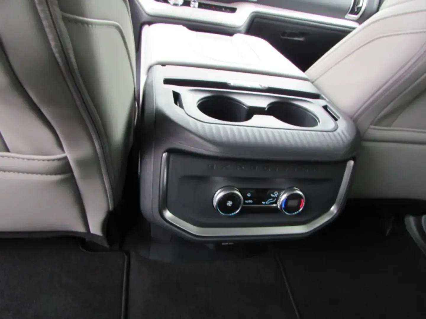 2026 /Space Gray Ford Expedition Active (1FMJU1J88TE) with an 3.5L EcoBoost V6 engine, Automatic transmission, located at 12836 Highway 21, De Soto, MO, 63020, (636) 337-7777, 38.151867, -90.575615 - Are you ready to elevate your family adventures with a vehicle that combines luxury, capability, and innovation? Look no further than the 2026 Ford Expedition Active, available now at Pettus Ford De Soto. This stunning SUV, with only 11 miles on the odometer, is perfect for growing families, outdoor - Photo#24