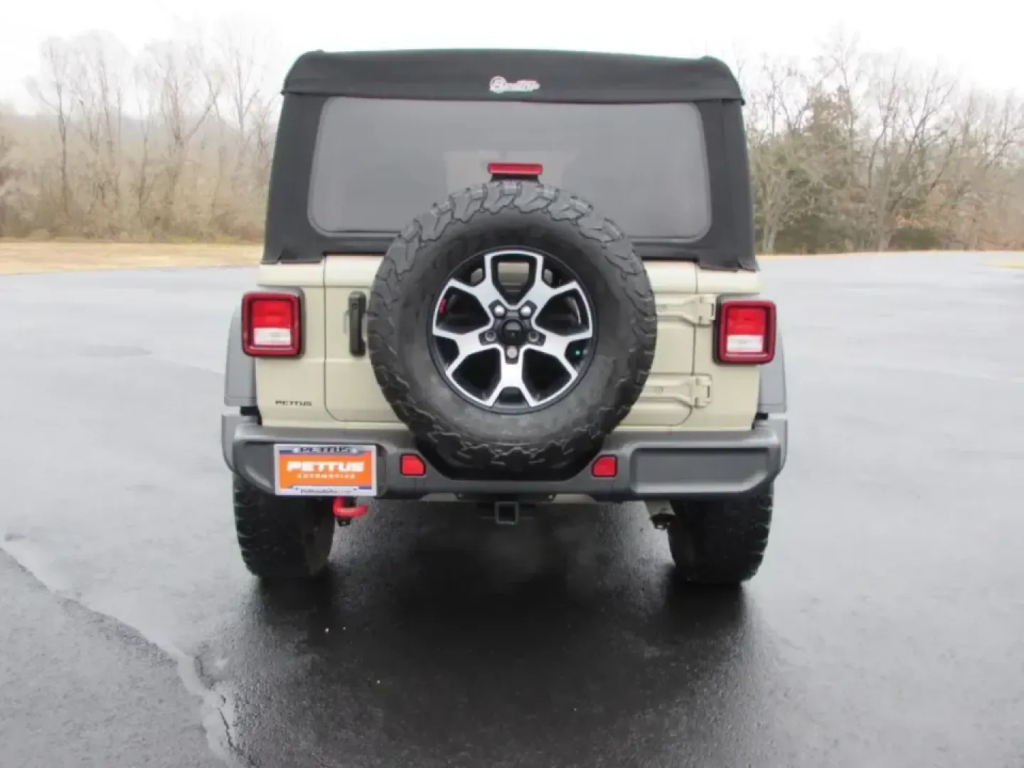 2022 /Black Jeep Wrangler Unlimited Rubicon (1C4HJXFN8NW) with an 2.0L L4 DOHC 16V TURBO engine, 6A transmission, located at 12830 Highway 21, De Soto, MO, 63020, (636) 337-7777, 38.153099, -90.573624 - **Adventure Awaits with the 2022 Jeep Wrangler Unlimited Rubicon at Pettus CDJR DeSoto!**<br /> <br /> If you're looking for a vehicle that complements your adventurous lifestyle, the 2022 Jeep Wrangler Unlimited Rubicon is your perfect match. This rugged SUV is not just for off-roading; it's a vers - Photo#5