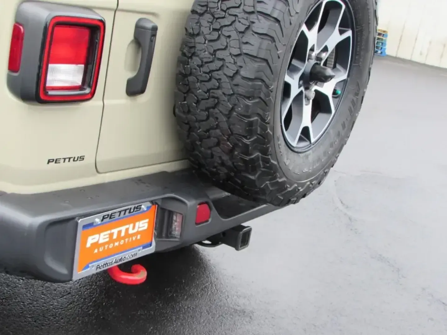 2022 /Black Jeep Wrangler Unlimited Rubicon (1C4HJXFN8NW) with an 2.0L L4 DOHC 16V TURBO engine, 6A transmission, located at 12830 Highway 21, De Soto, MO, 63020, (636) 337-7777, 38.153099, -90.573624 - **Adventure Awaits with the 2022 Jeep Wrangler Unlimited Rubicon at Pettus CDJR DeSoto!**<br /> <br /> If you're looking for a vehicle that complements your adventurous lifestyle, the 2022 Jeep Wrangler Unlimited Rubicon is your perfect match. This rugged SUV is not just for off-roading; it's a vers - Photo#11