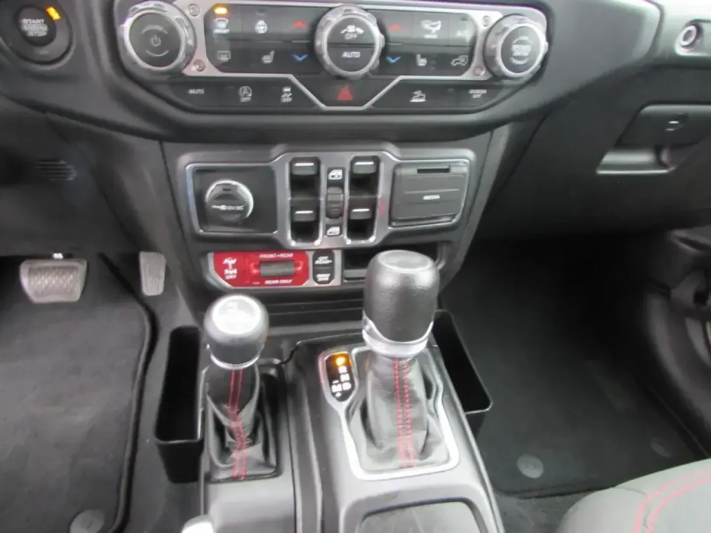 2022 /Black Jeep Wrangler Unlimited Rubicon (1C4HJXFN8NW) with an 2.0L L4 DOHC 16V TURBO engine, 6A transmission, located at 12830 Highway 21, De Soto, MO, 63020, (636) 337-7777, 38.153099, -90.573624 - **Adventure Awaits with the 2022 Jeep Wrangler Unlimited Rubicon at Pettus CDJR DeSoto!**<br /> <br /> If you're looking for a vehicle that complements your adventurous lifestyle, the 2022 Jeep Wrangler Unlimited Rubicon is your perfect match. This rugged SUV is not just for off-roading; it's a vers - Photo#21