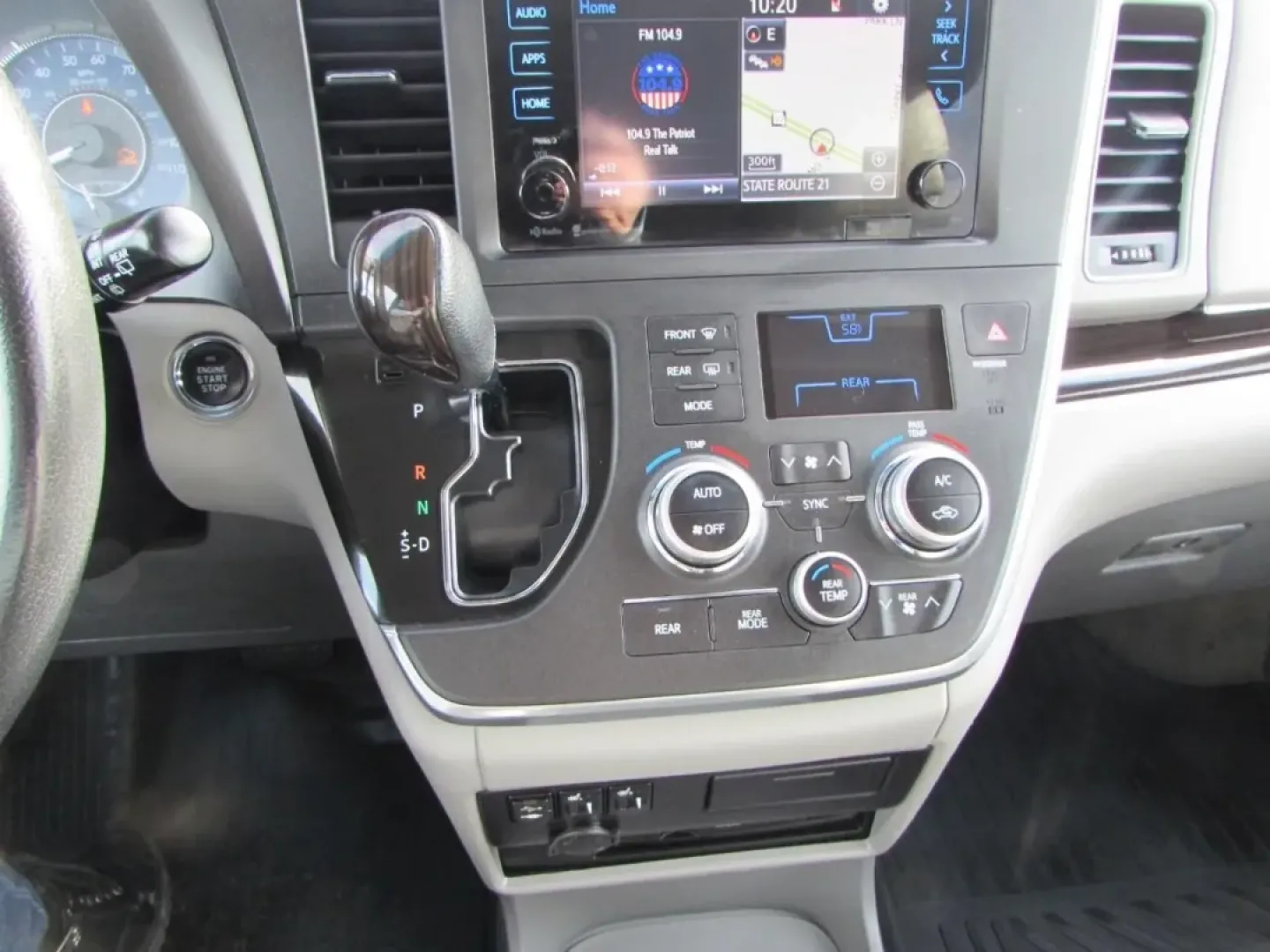 2017 /Bisque Toyota Sienna XLE Premium 8 Passenger (5TDYZ3DC3HS) with an Other engine, Automatic transmission, located at 12830 Highway 21, De Soto, MO, 63020, (636) 337-7777, 38.153099, -90.573624 - Are you searching for the perfect family vehicle that combines space, safety, and comfort? Look no further! The 2017 Toyota Sienna, available at Pettus CDJR DeSoto, is the ideal minivan designed for growing families and weekend adventures alike. With its spacious interior and versatile seating, this - Photo#18