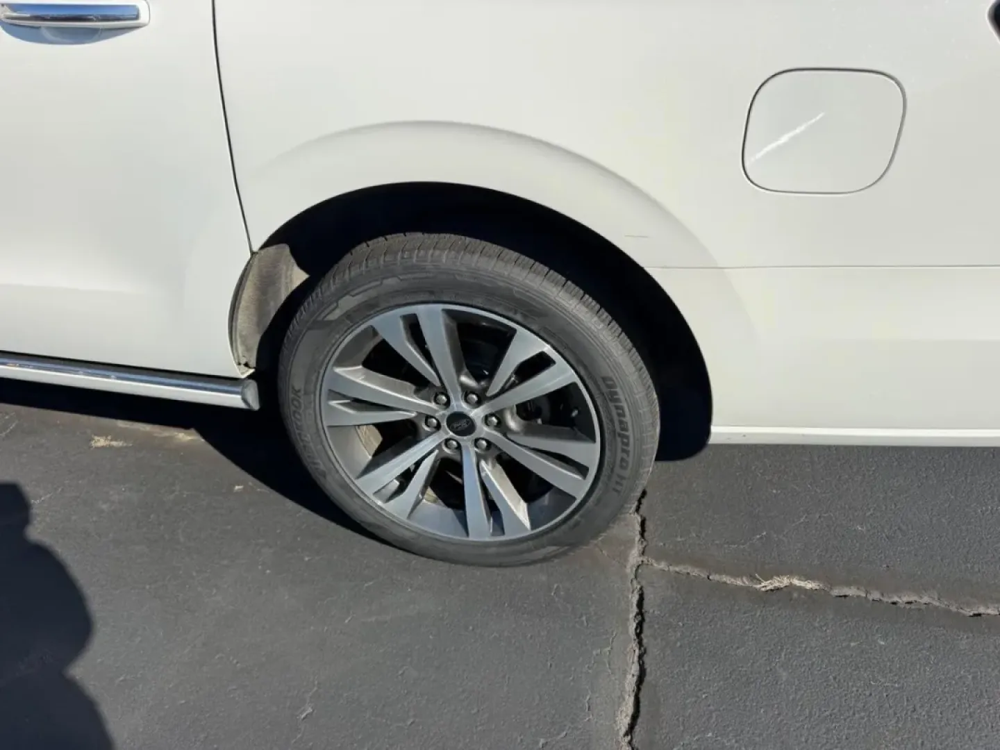 2021 /Ebony Leather Ford Expedition Max Platinum (1FMJK1MT8ME) with an 3.5L EcoBoost V6 engine, Automatic transmission, located at 970 Woodlawn Dr., Farmington, MO, 63640, (573) 431-7800, 37.825642, -90.468674 - Experience a lifestyle of adventure and luxury with the stunning **2021 Ford Expedition Max Platinum**, available now at Pettus CDJR Farmington, your premier OEM dealership located at **970 Woodlawn Drive, Farmington, MO 63640**. This exceptional SUV is perfect for growing families seeking both comf - Photo#6