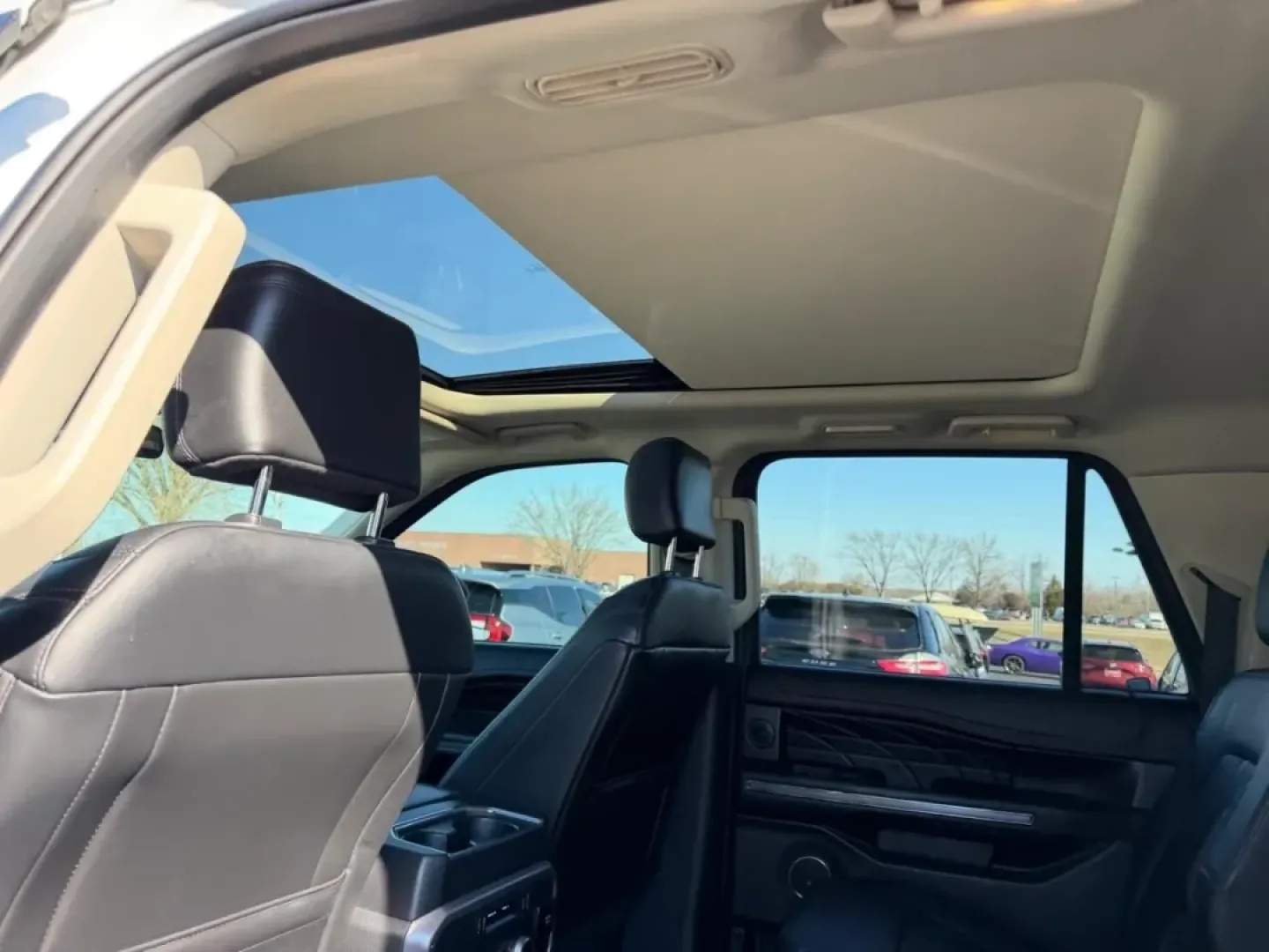 2021 /Ebony Leather Ford Expedition Max Platinum (1FMJK1MT8ME) with an 3.5L EcoBoost V6 engine, Automatic transmission, located at 970 Woodlawn Dr., Farmington, MO, 63640, (573) 431-7800, 37.825642, -90.468674 - Experience a lifestyle of adventure and luxury with the stunning **2021 Ford Expedition Max Platinum**, available now at Pettus CDJR Farmington, your premier OEM dealership located at **970 Woodlawn Drive, Farmington, MO 63640**. This exceptional SUV is perfect for growing families seeking both comf - Photo#11